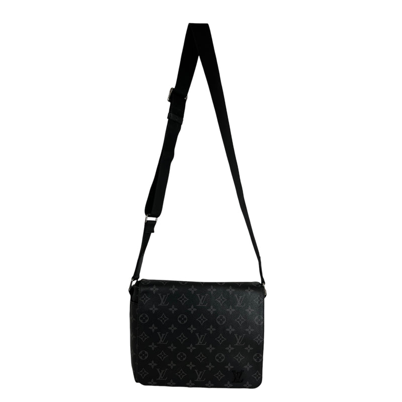 LOUIS VUITTON/Cross Body Bag/Monogram/Leather/BLK/District Messenger Bag