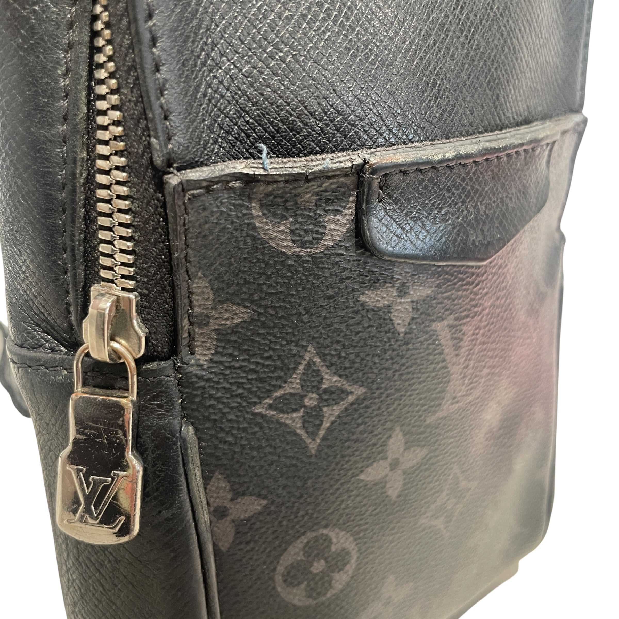 LOUIS VUITTON/Cross Body Bag/Leather/BLK/eclipse taigarama view 6