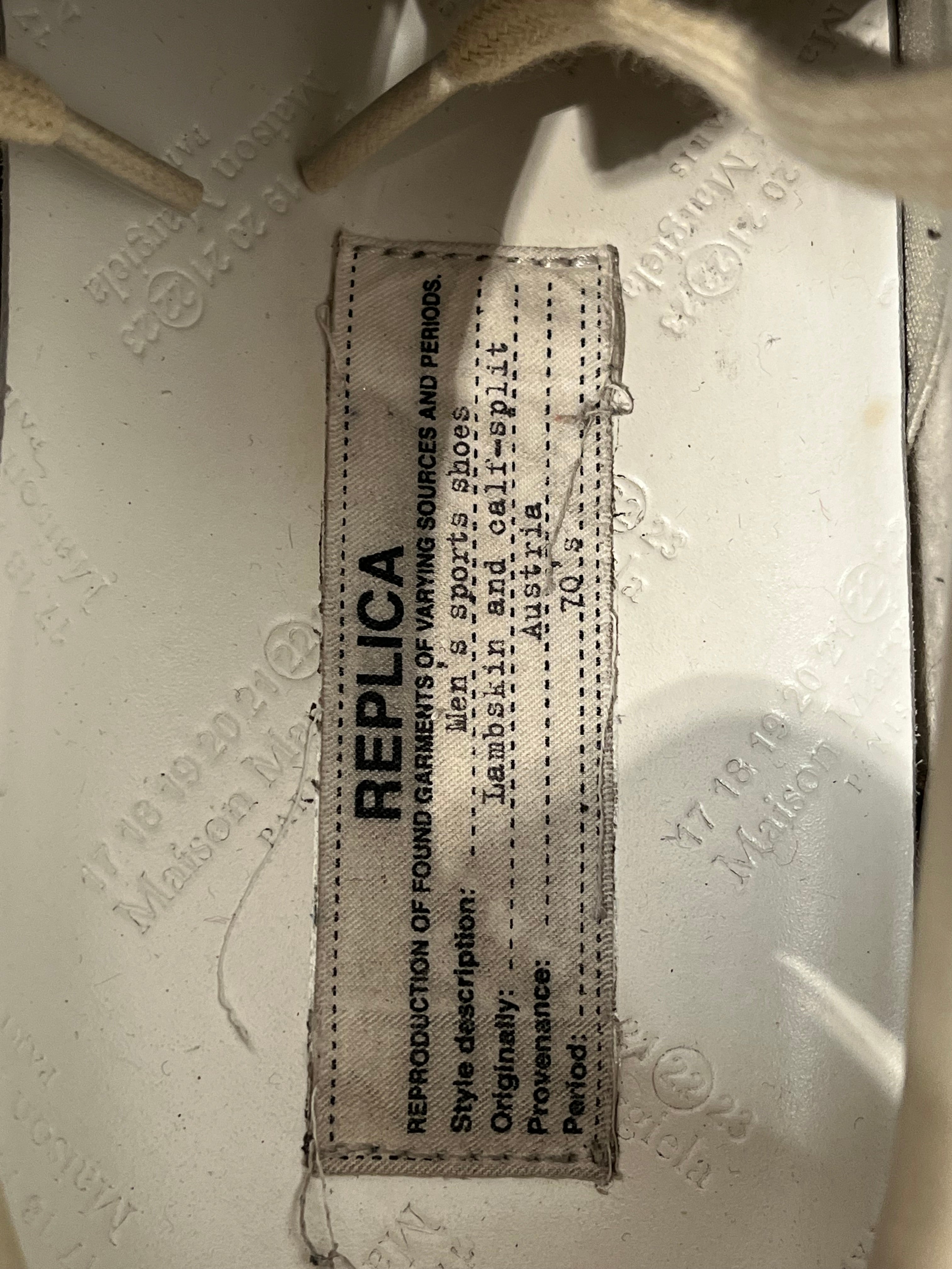Maison Margiela/Low-Sneakers/EU 44/Suede/WHT/wht replica view 6