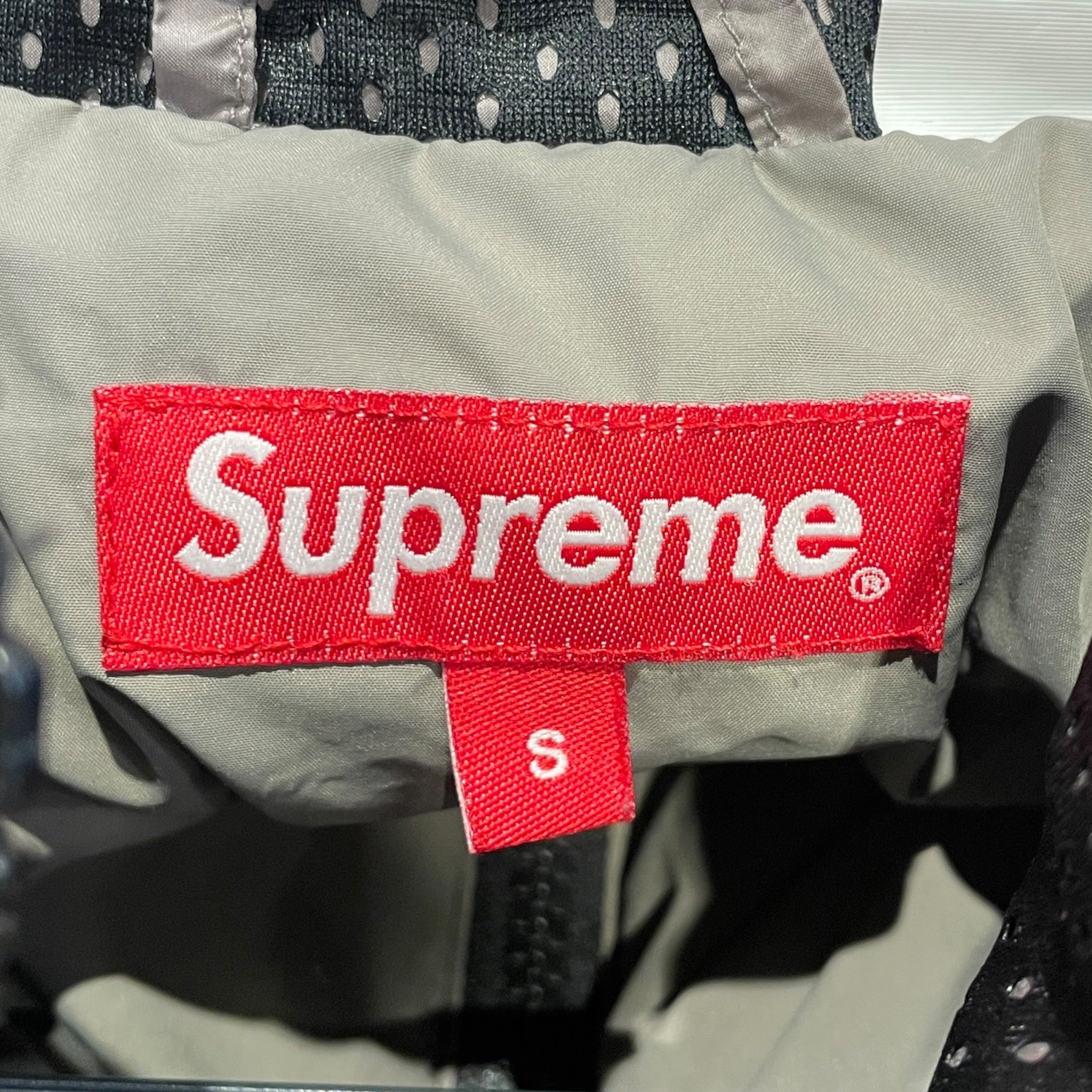 Supreme/Puffer Jkt/S/Polyester/BLK/mesh jersey puffer jkt view 3