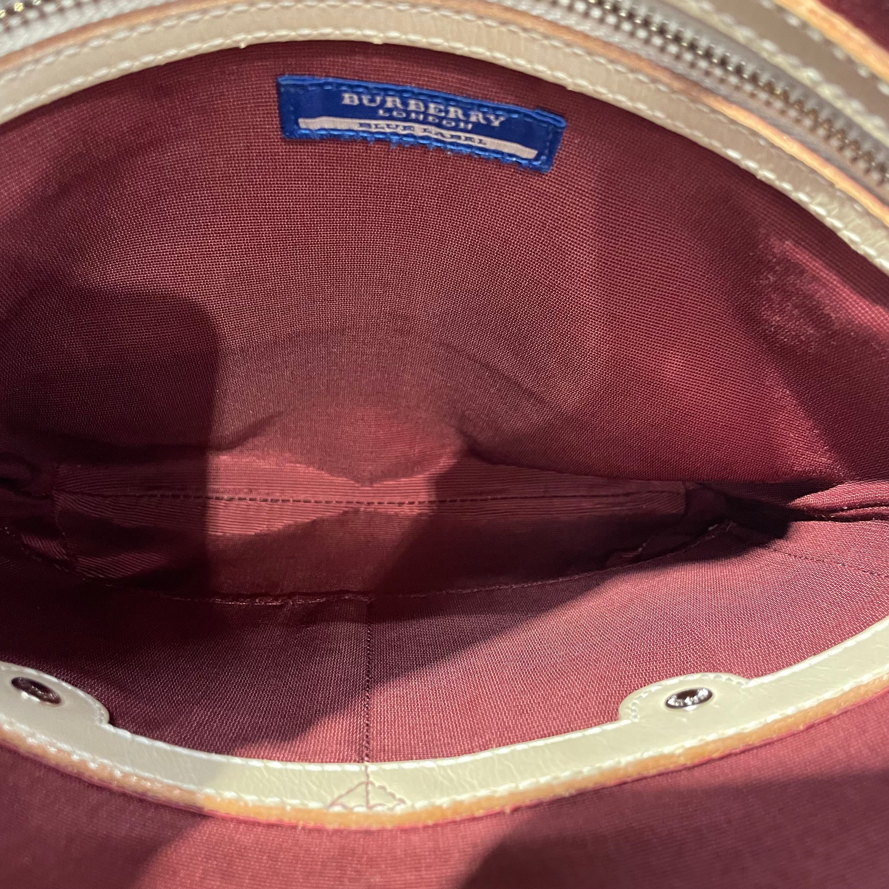 BURBERRY BLUE LABEL/Cross Body Bag/All Over Print/Leather/GRY/ view 4