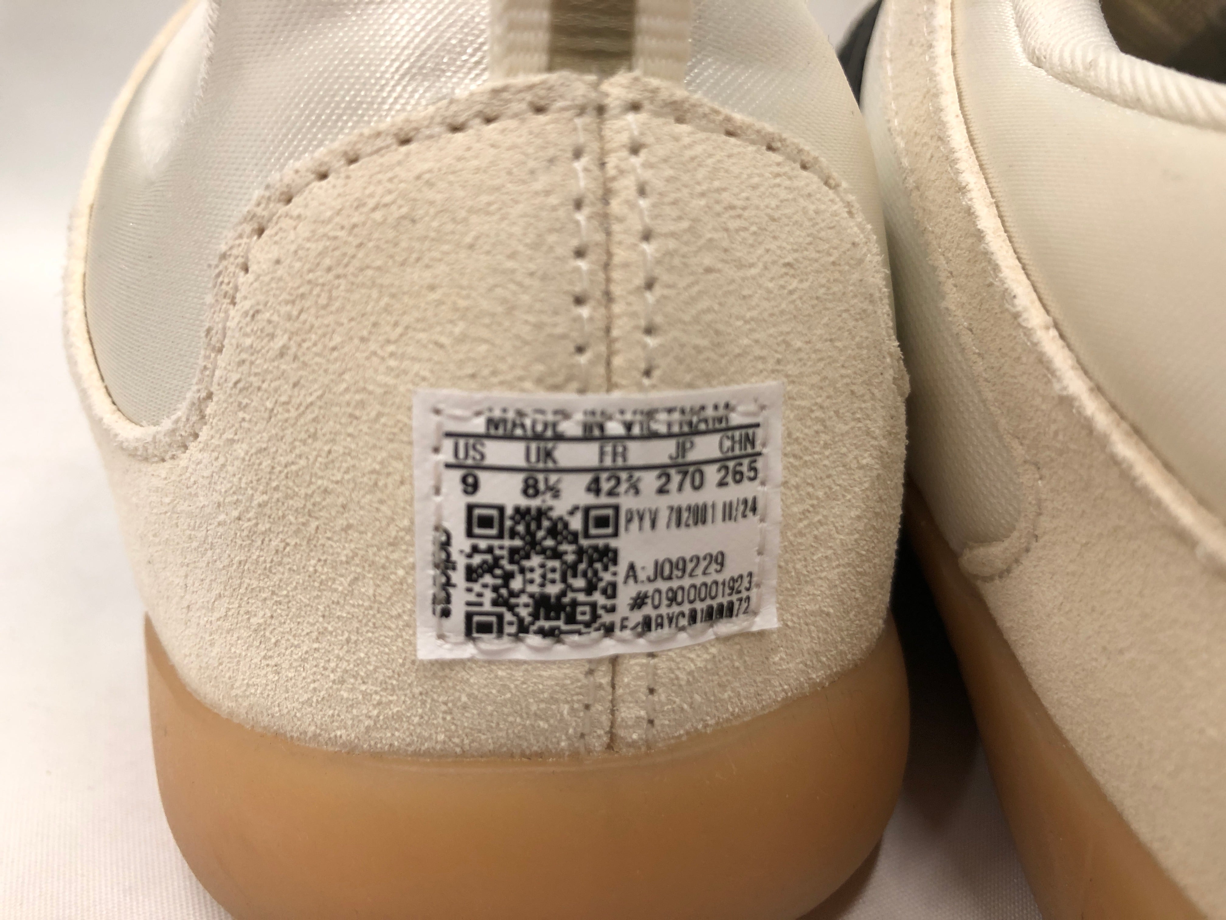 adidas/Low-Sneakers/US 9.5/Stripe/Polyester/WHT/Benito view 3