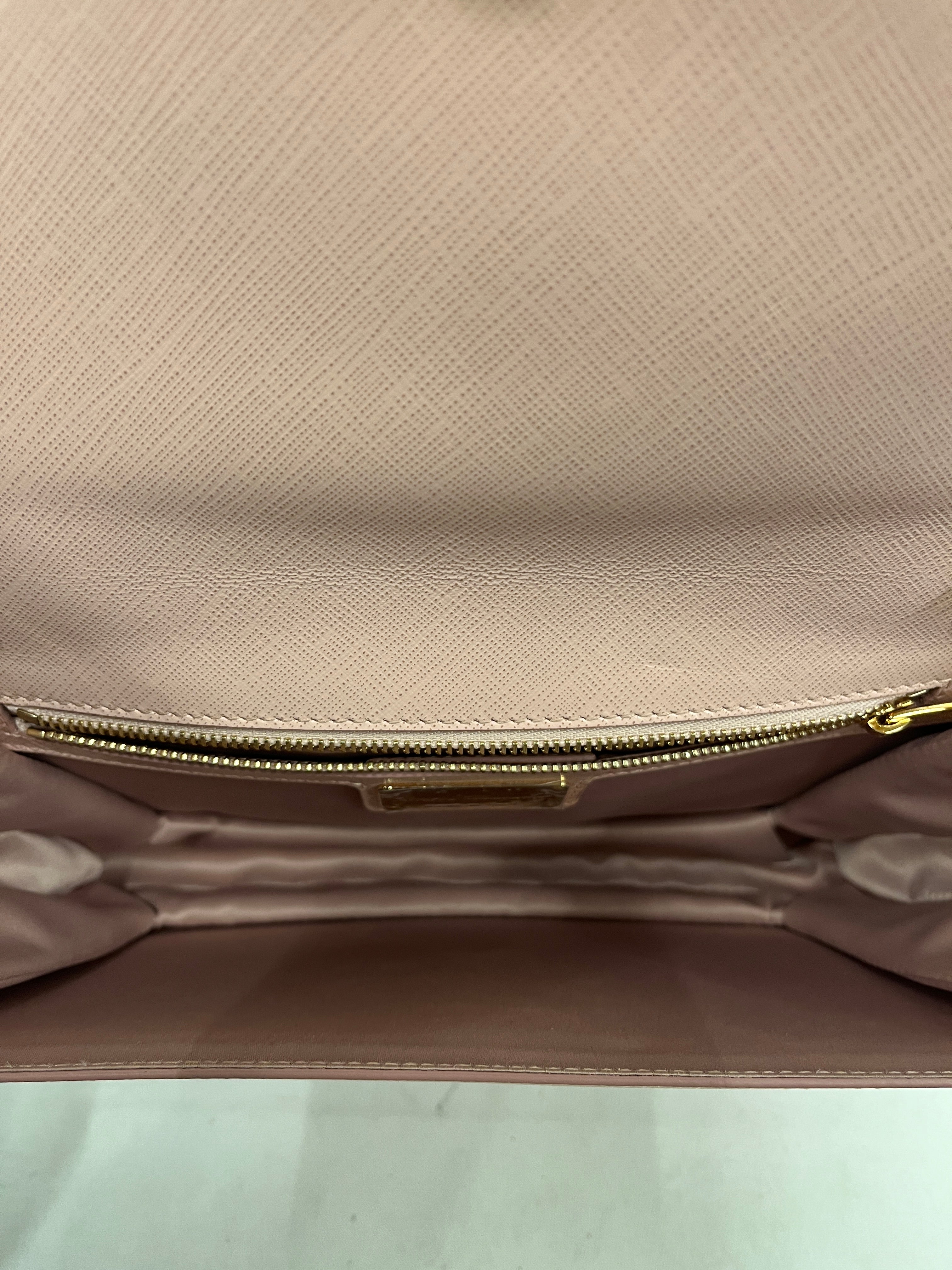 Salvatore Ferragamo/Cross Body Bag/Leather/PNK/Vara Saffiano Leather view 4