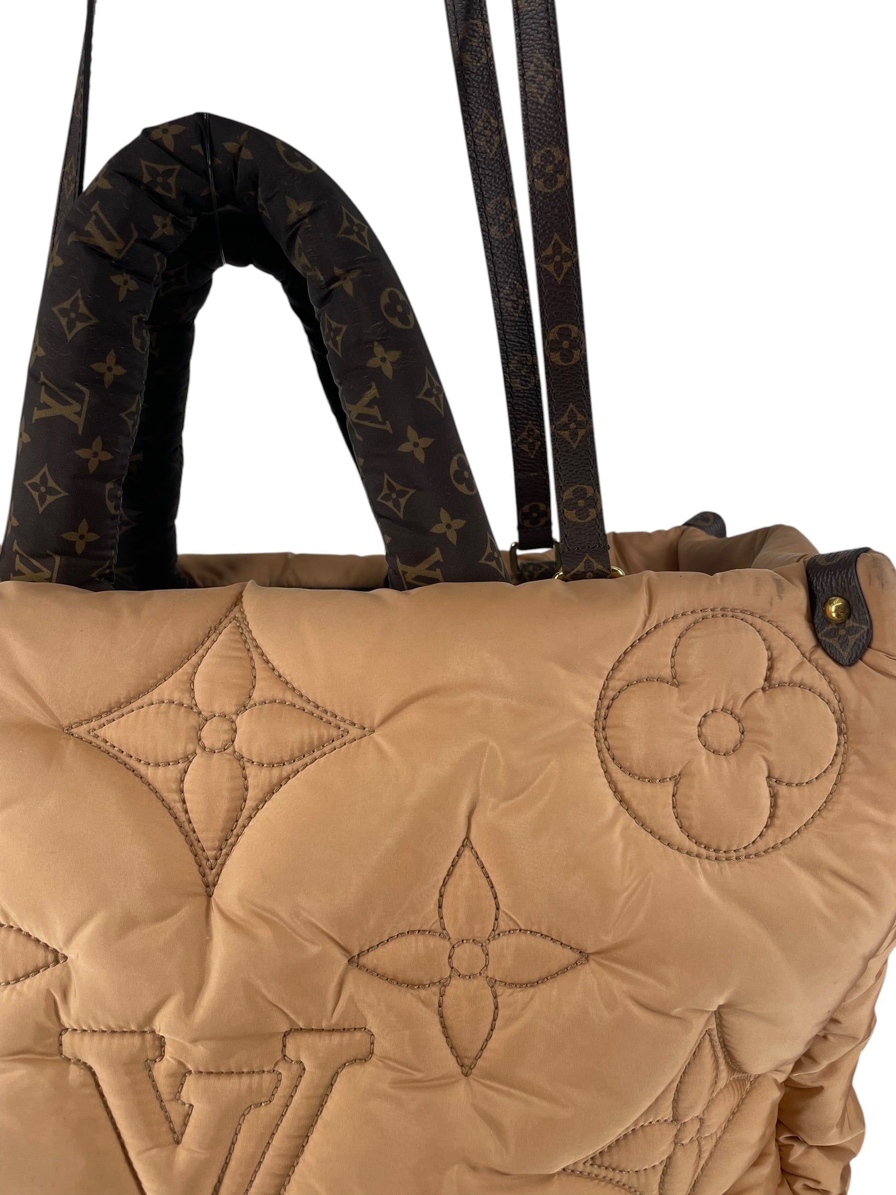 LOUIS VUITTON/Bag/Monogram/BEG/LOUIS PUFFER TOTE view 4