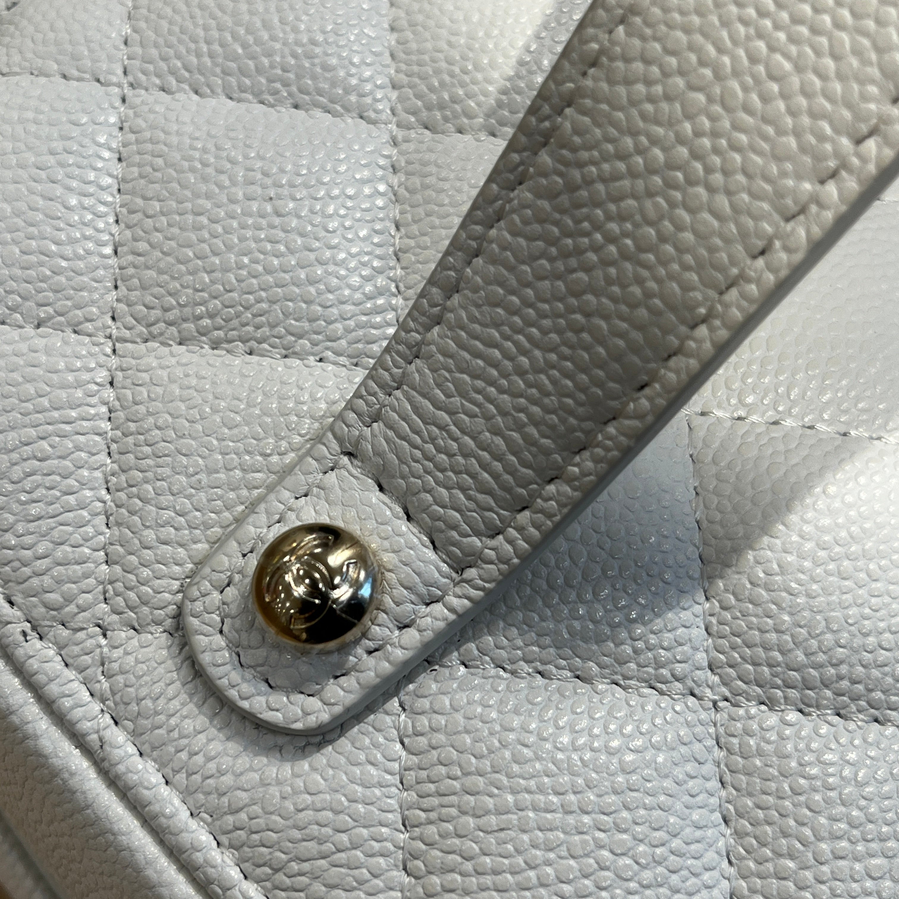 CHANEL/Hand Bag/M/Leather/WHT/CC DIAMOND QUILTED CAVIAR view 13