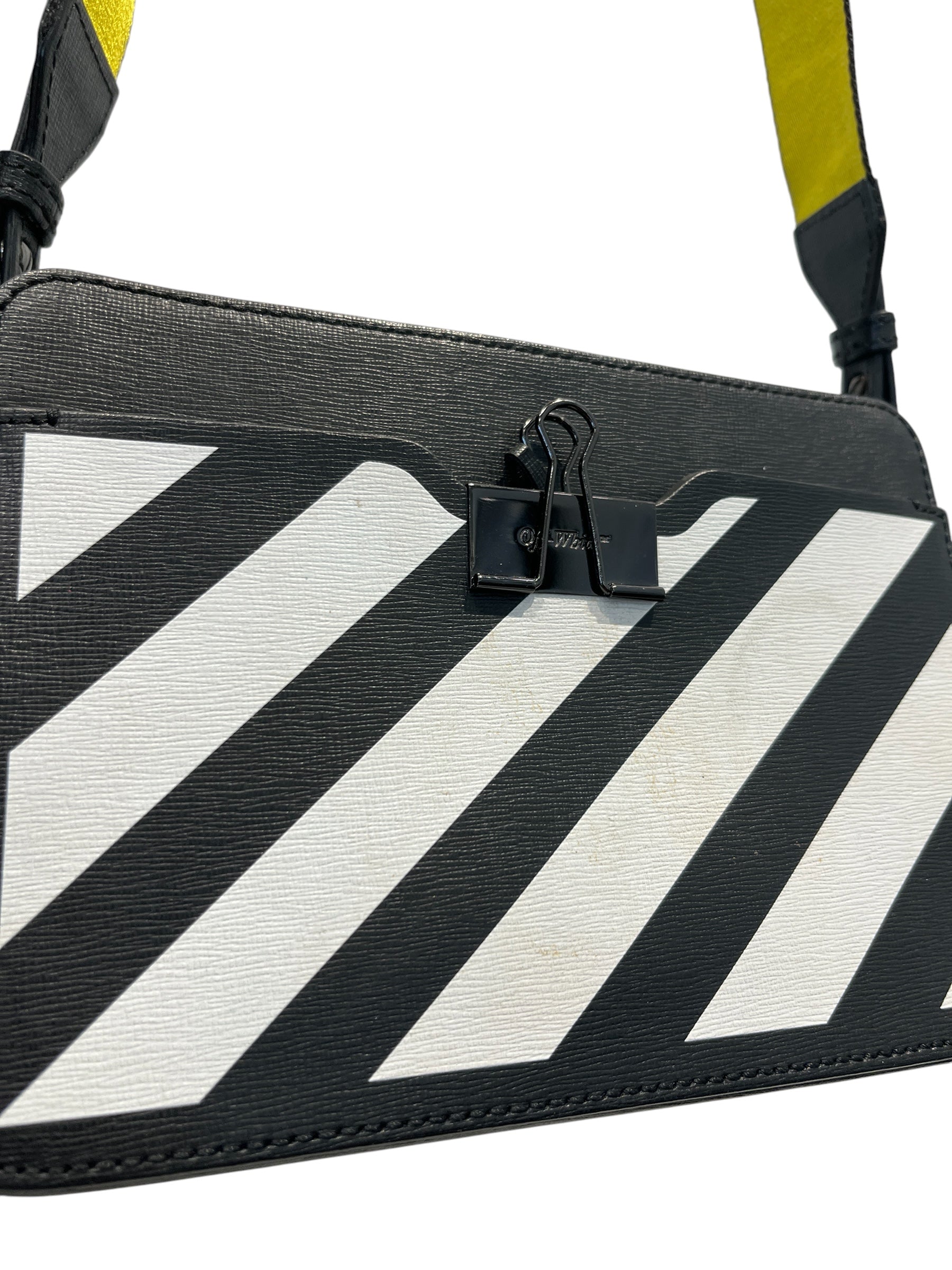 OFF-WHITE/Cross Body Bag/Stripe/Leather/BLK/DIAG CAMERA BAG view 6