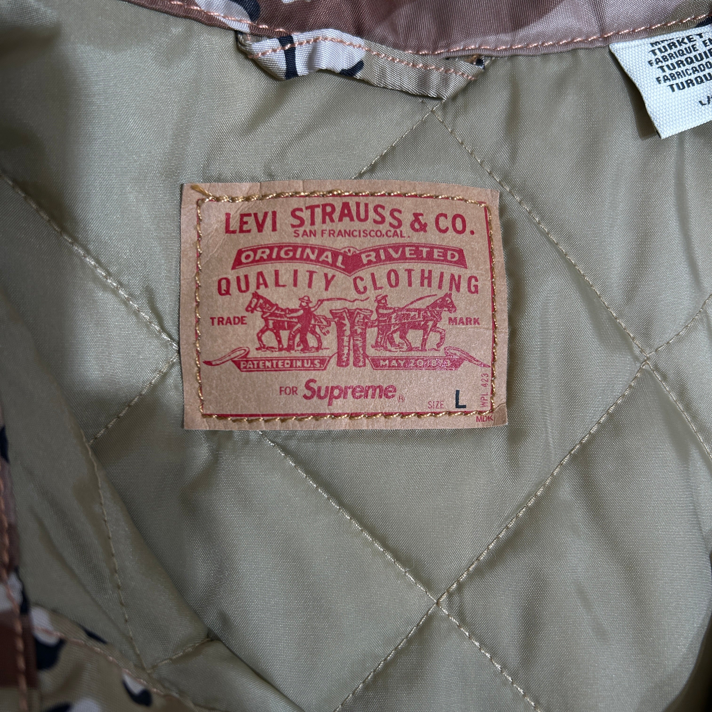 Supreme/Levi's/Jacket/L/Nylon/KHK/Camouflage/dessert camo trucker jacket view 3