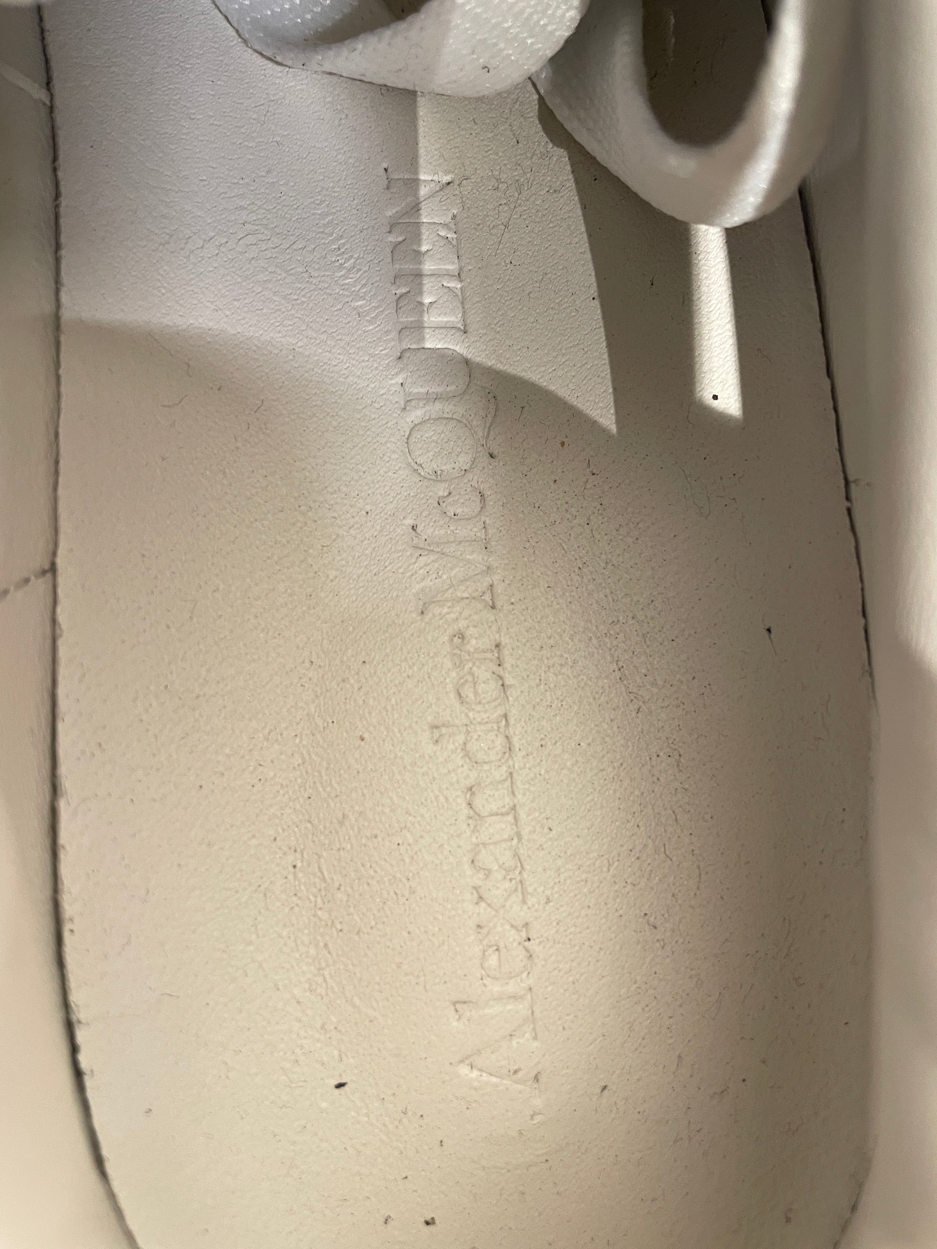 Alexander McQueen/Low-Sneakers/US 6.5/Acrylic/WHT/Plain staple shoe view 3
