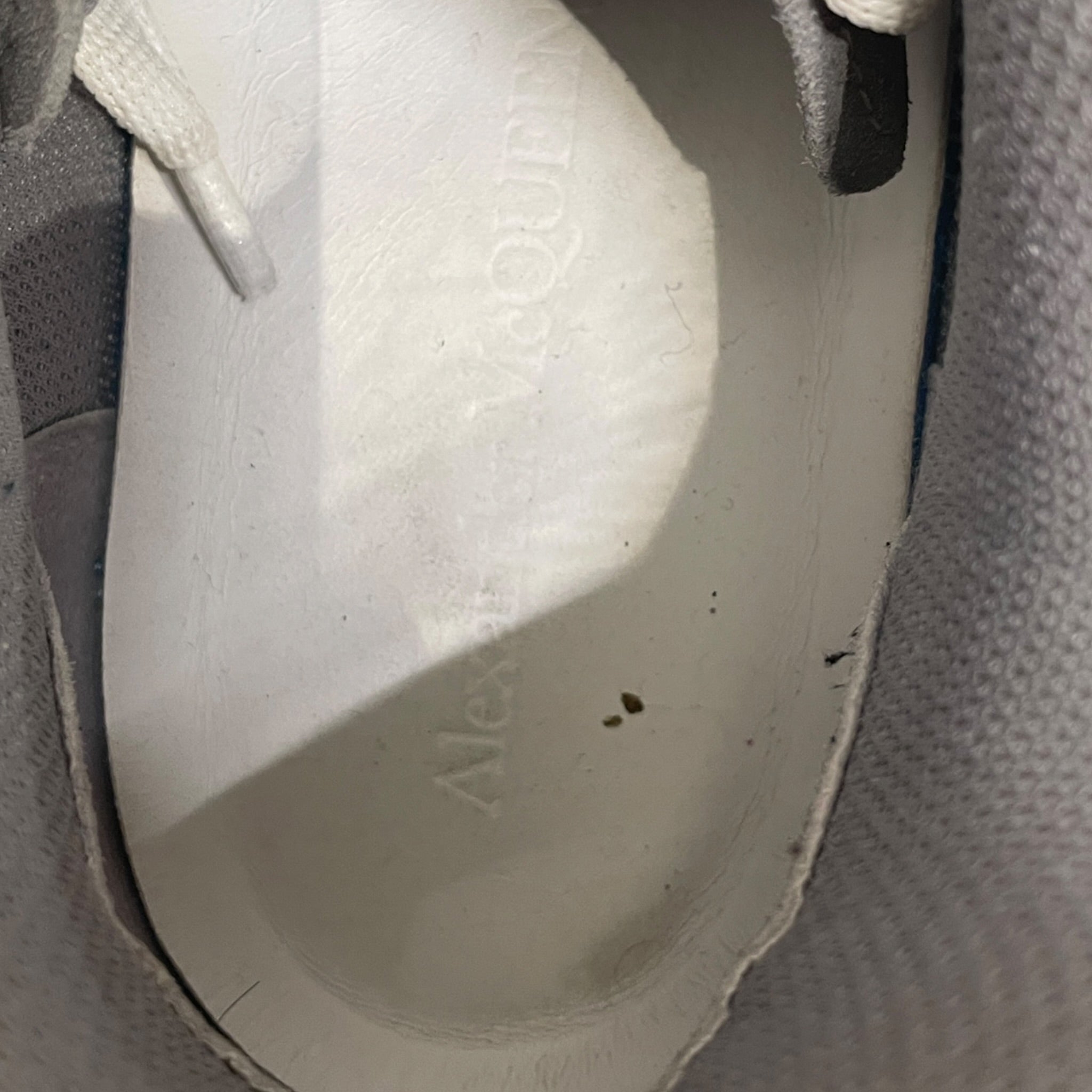 Alexander McQueen/Low-Sneakers/US 13/Suede/GRY/SILVER "AM" FLOWER LOGO view 3