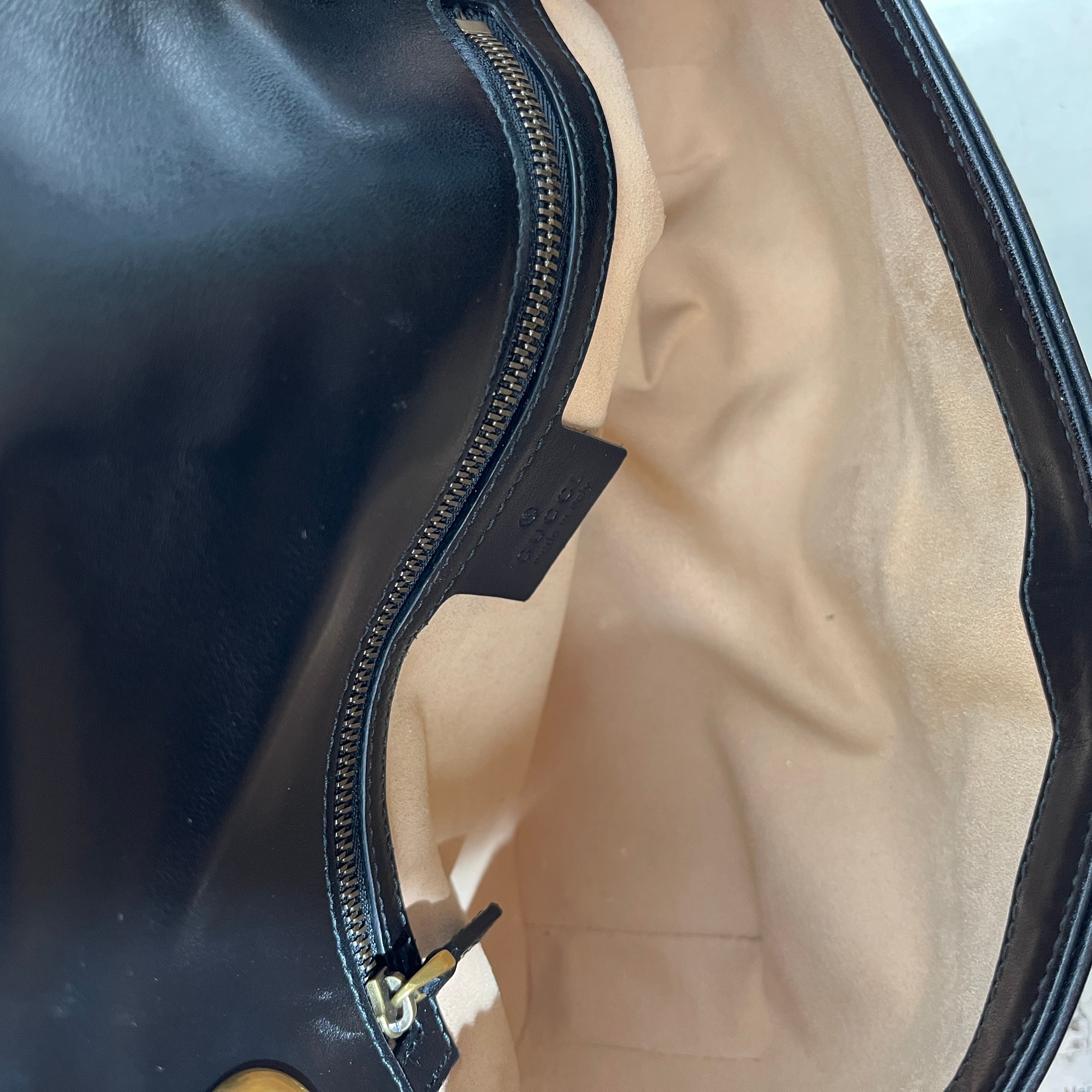 GUCCI/Cross Body Bag/Leather/BLK/gg marmont heart back view 3