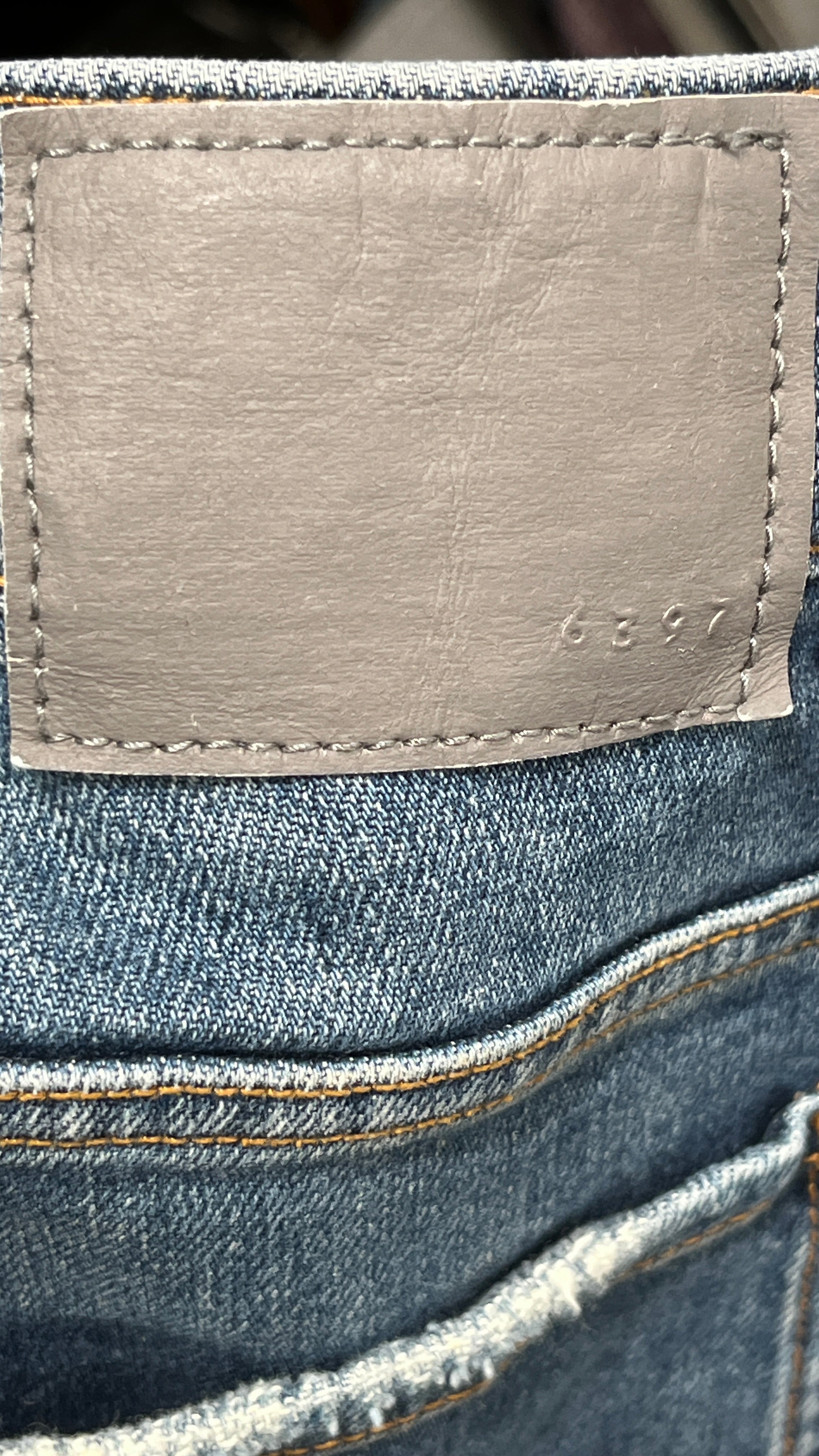 6397/Bottoms/Denim/IDG/ view 4