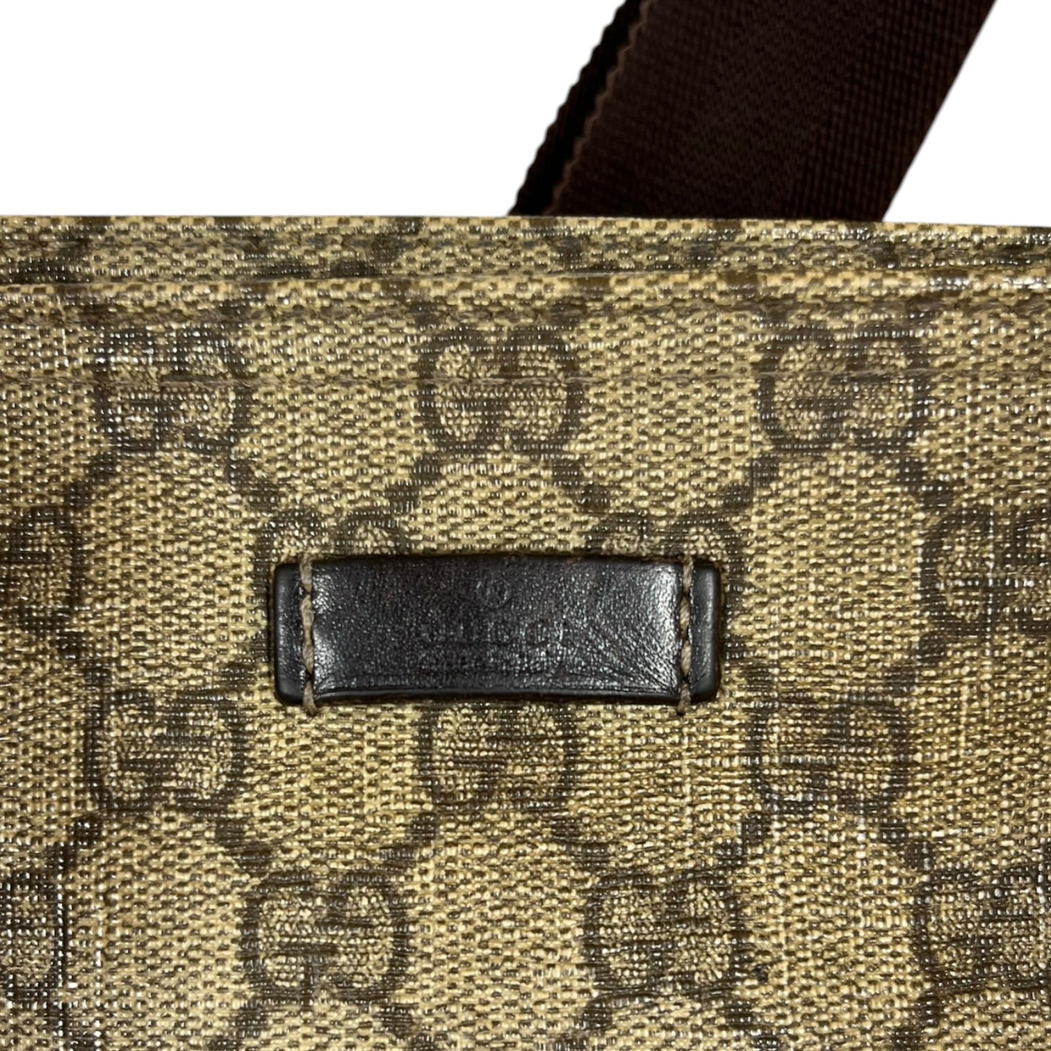 GUCCI/Bag/Monogram/BRW/GG Supreme Messenger bag view 4