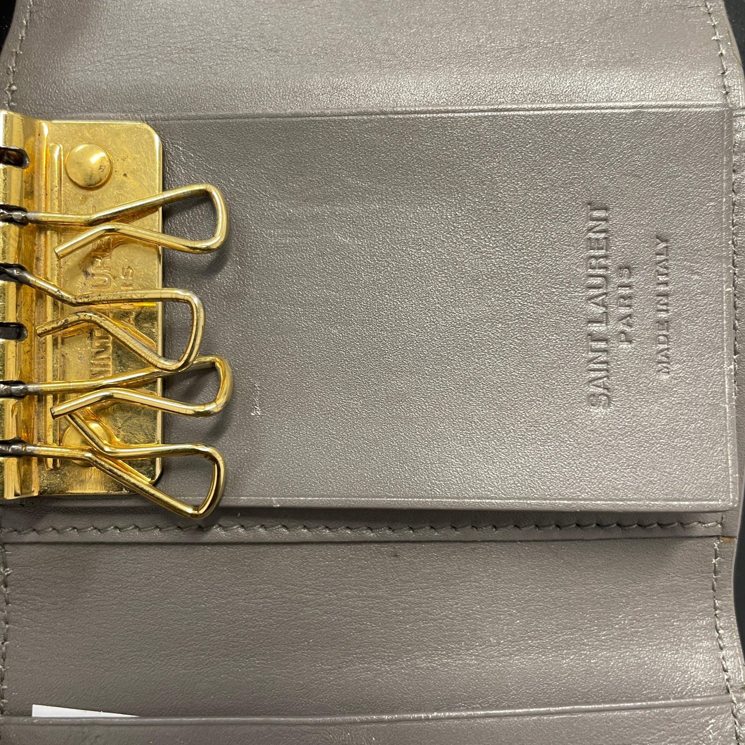 SAINT LAURENT/Trifold Wallet/Leather/GRY/key holder view 3