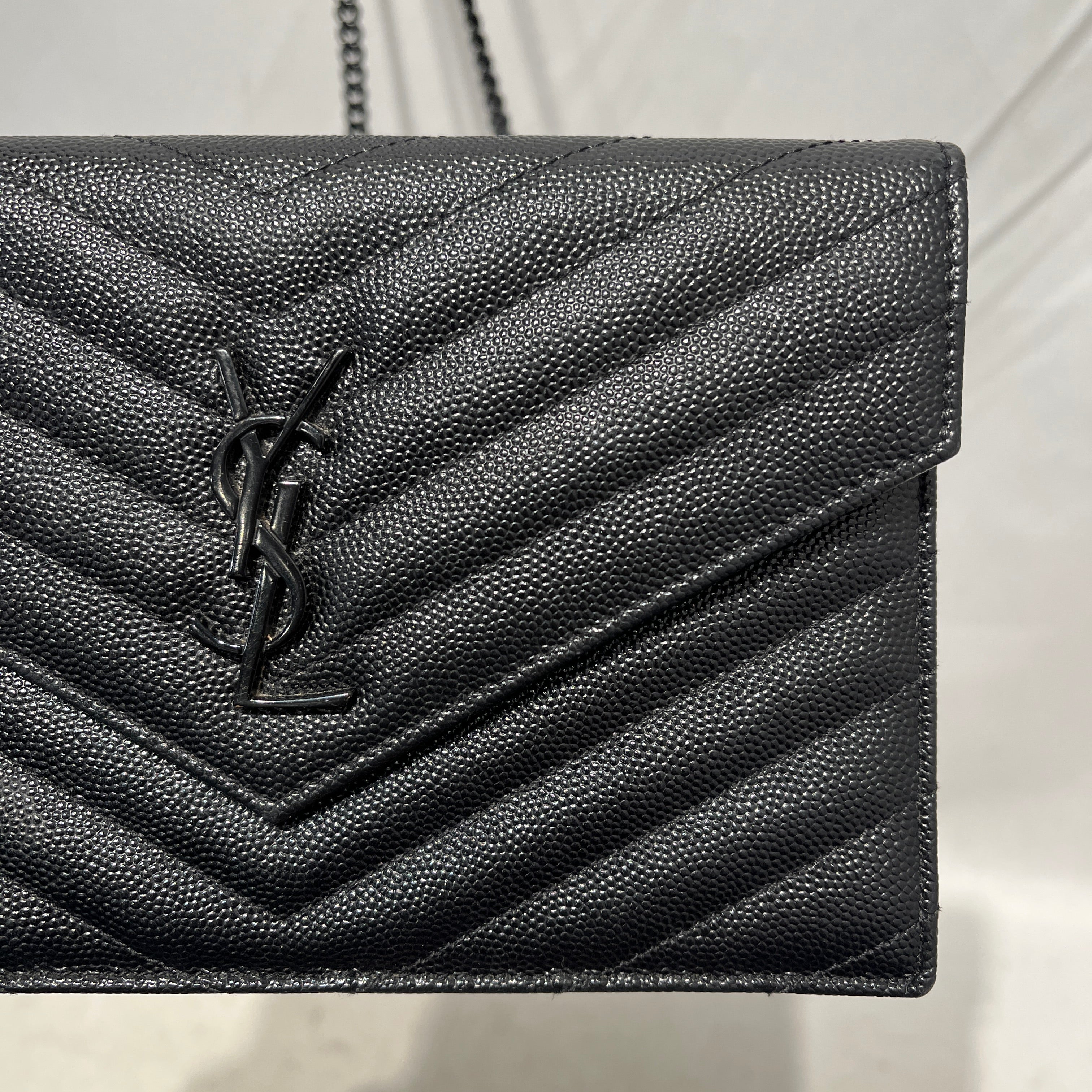 SAINT LAURENT/Cross Body Bag/Leather/BLK/Cassandre Envelope Wallet view 10