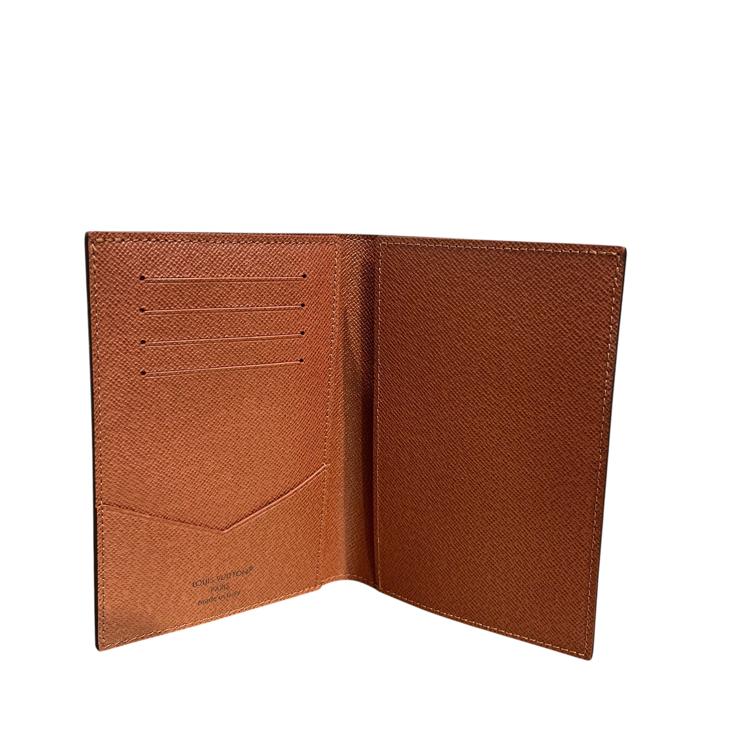 LOUIS VUITTON/Wallet/Monogram/BRW/M's/PASSPORT HOLDER view 2