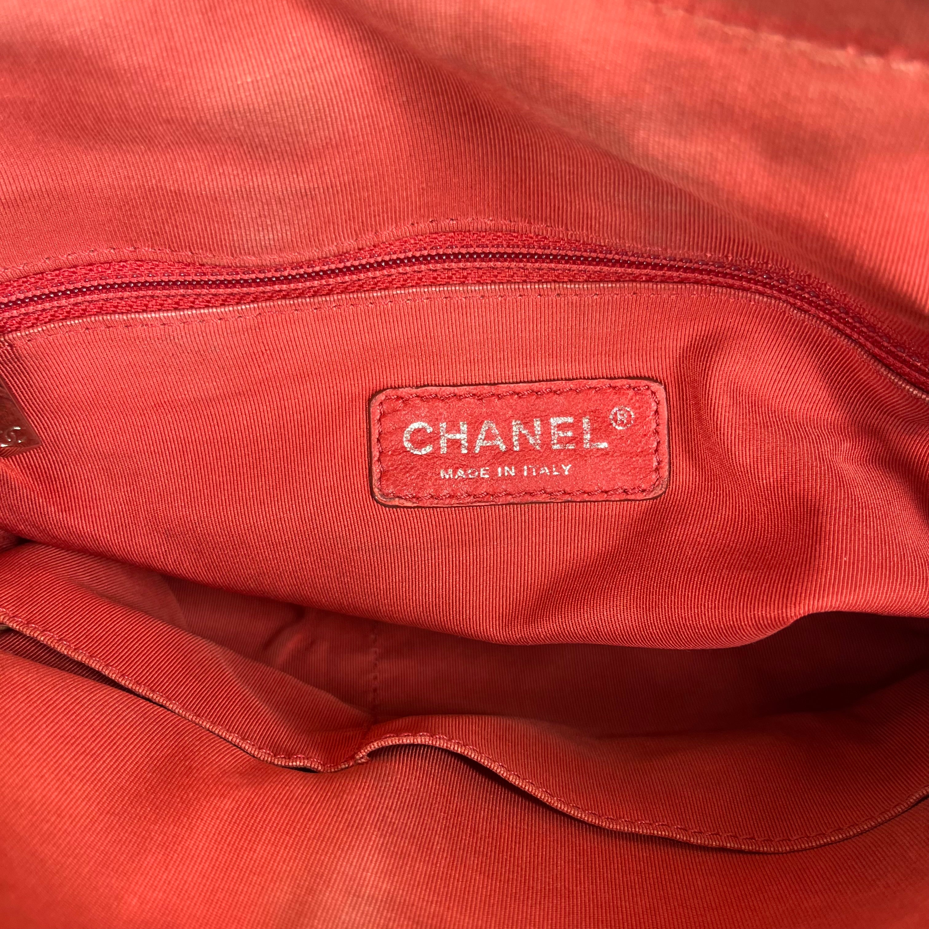 CHANEL/Hand Bag/Leather/BRD/Bubble Quilt Bag view 5