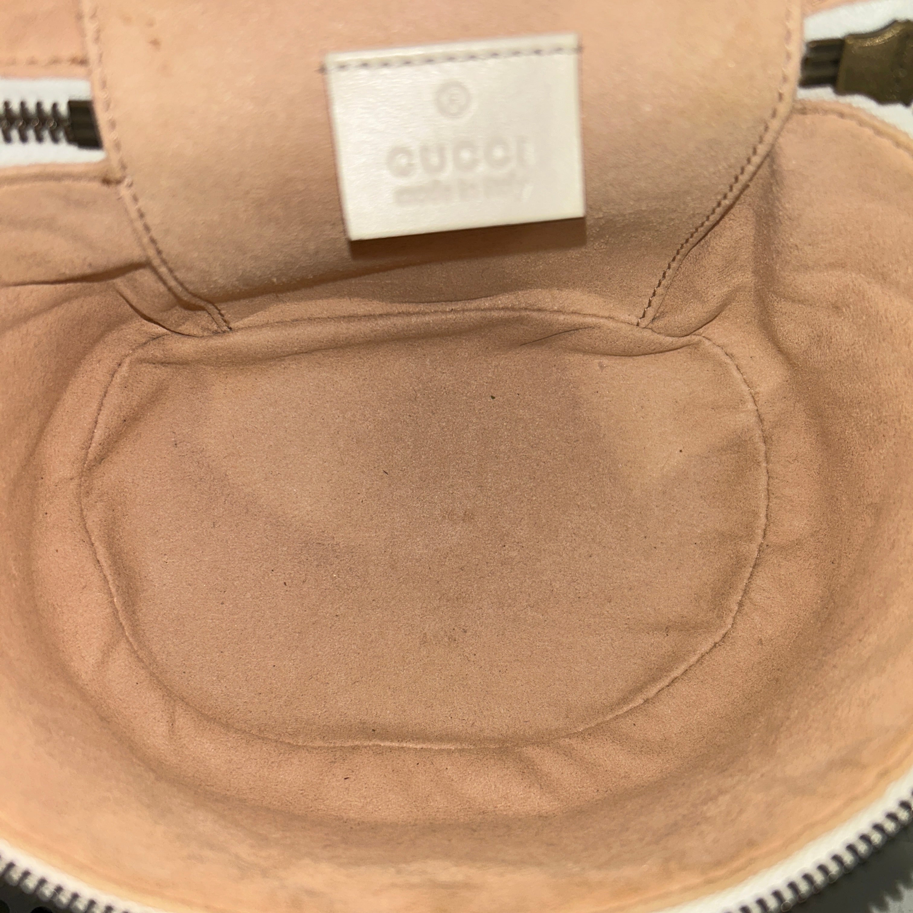 GUCCI/Backpack/Leather/WHT/Logo Leather Marmont view 4