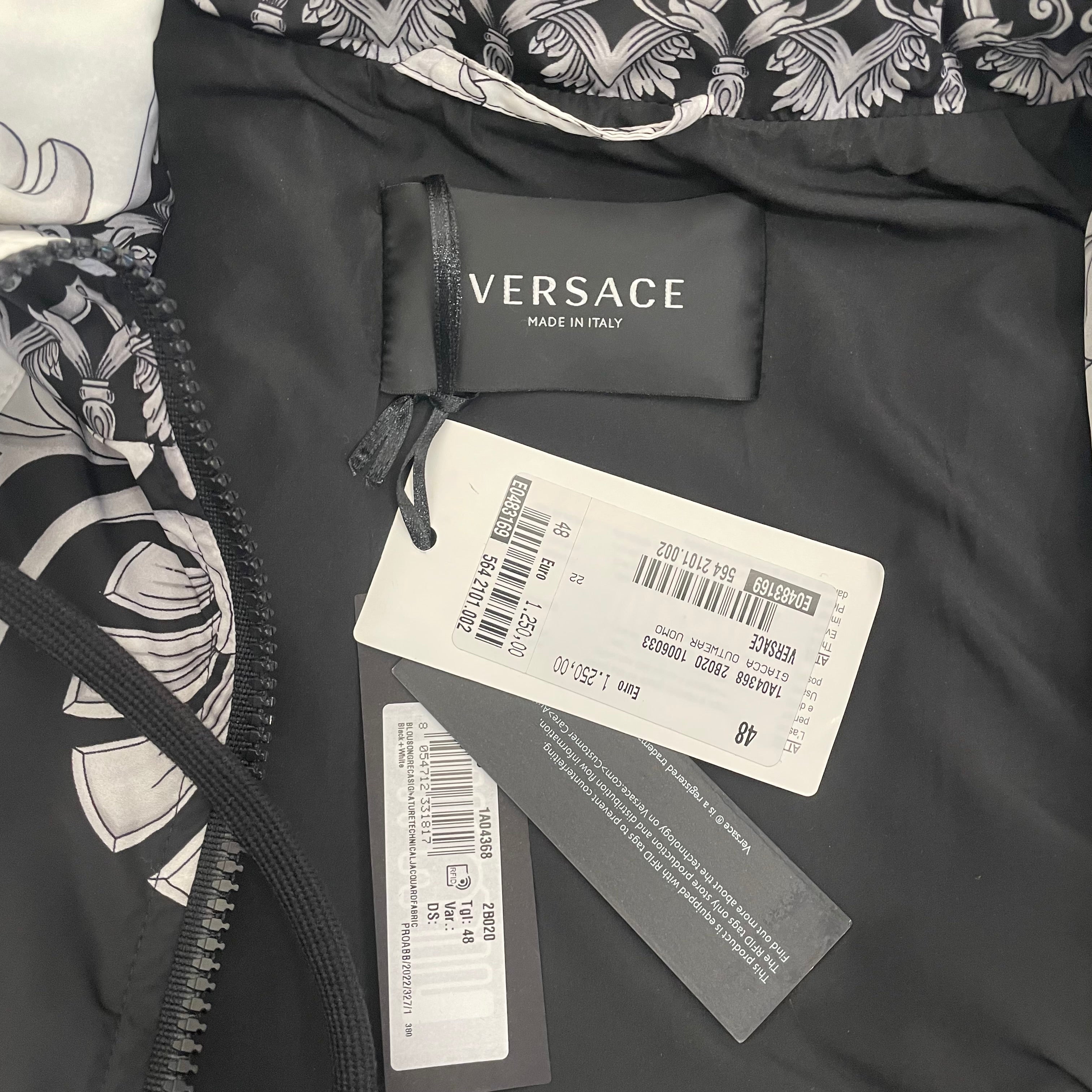 VERSACE/Windbreaker/48/Nylon/BLK/All Over Print/Giacca Outwear Uomo view 3