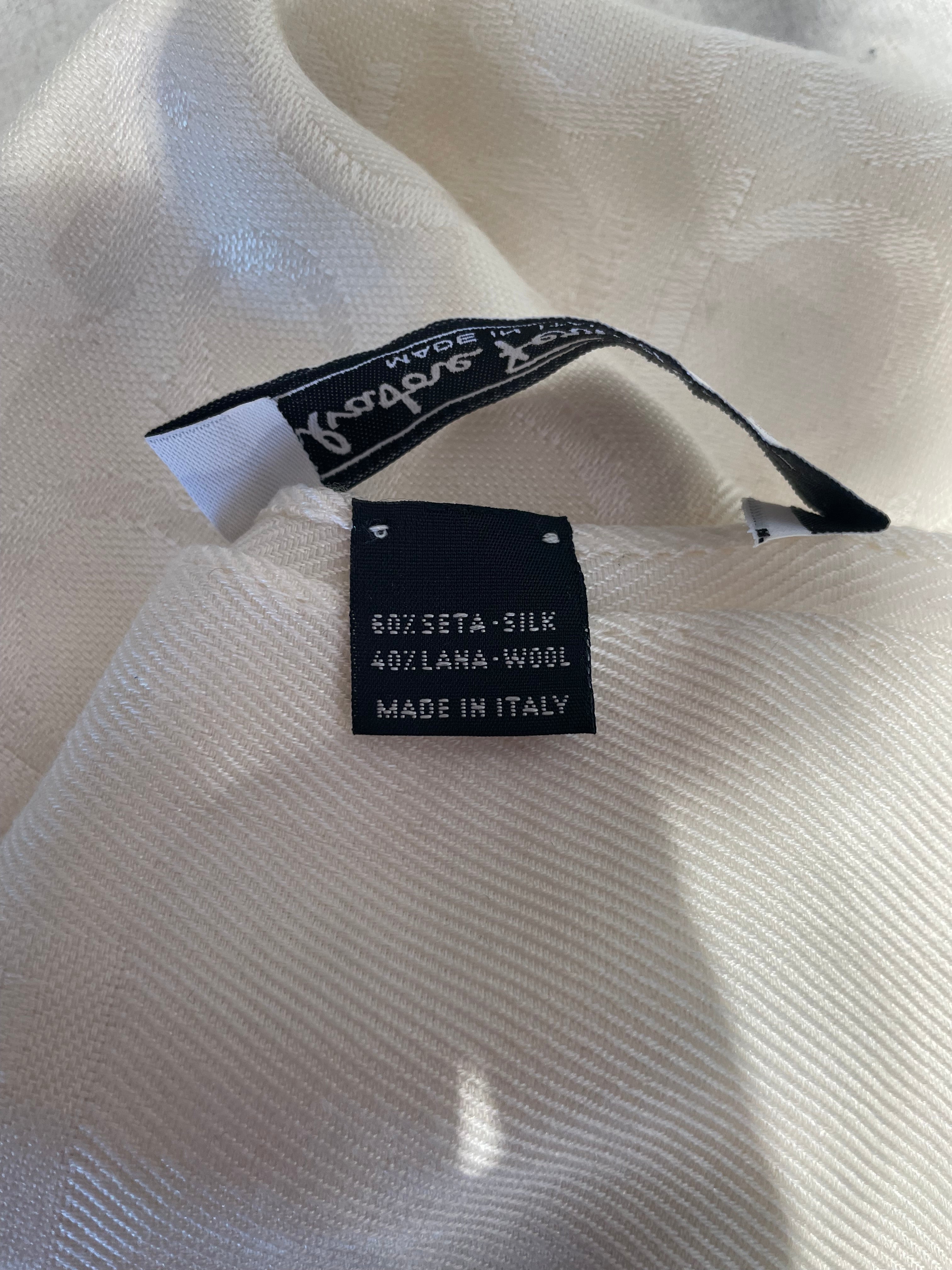 Salvatore Ferragamo/Scarf/Silk/CRM/L's/Logo view 4