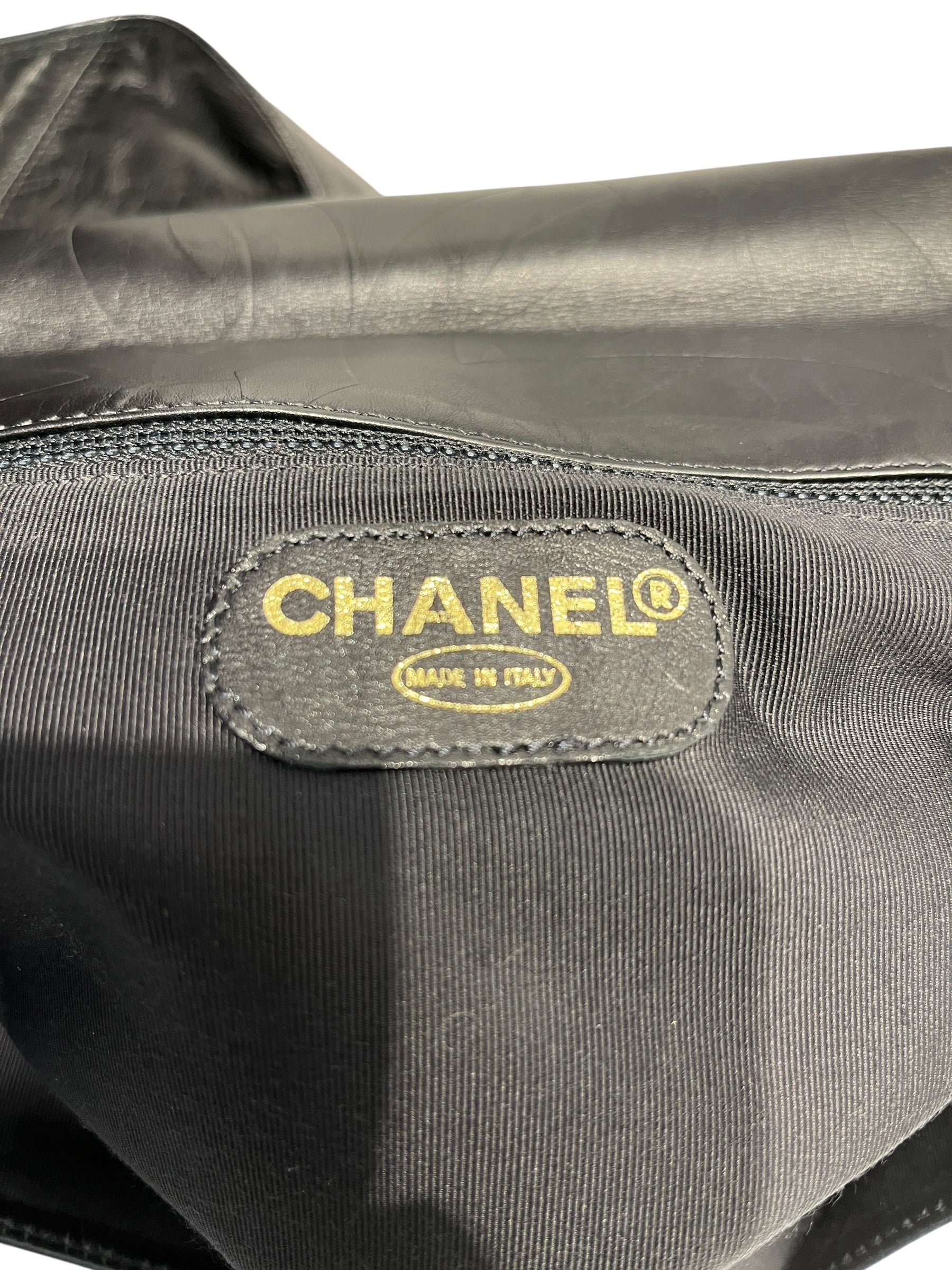 CHANEL/Bag/Lambskin/BLK/EMBOSSED SHOULDER BAG view 5