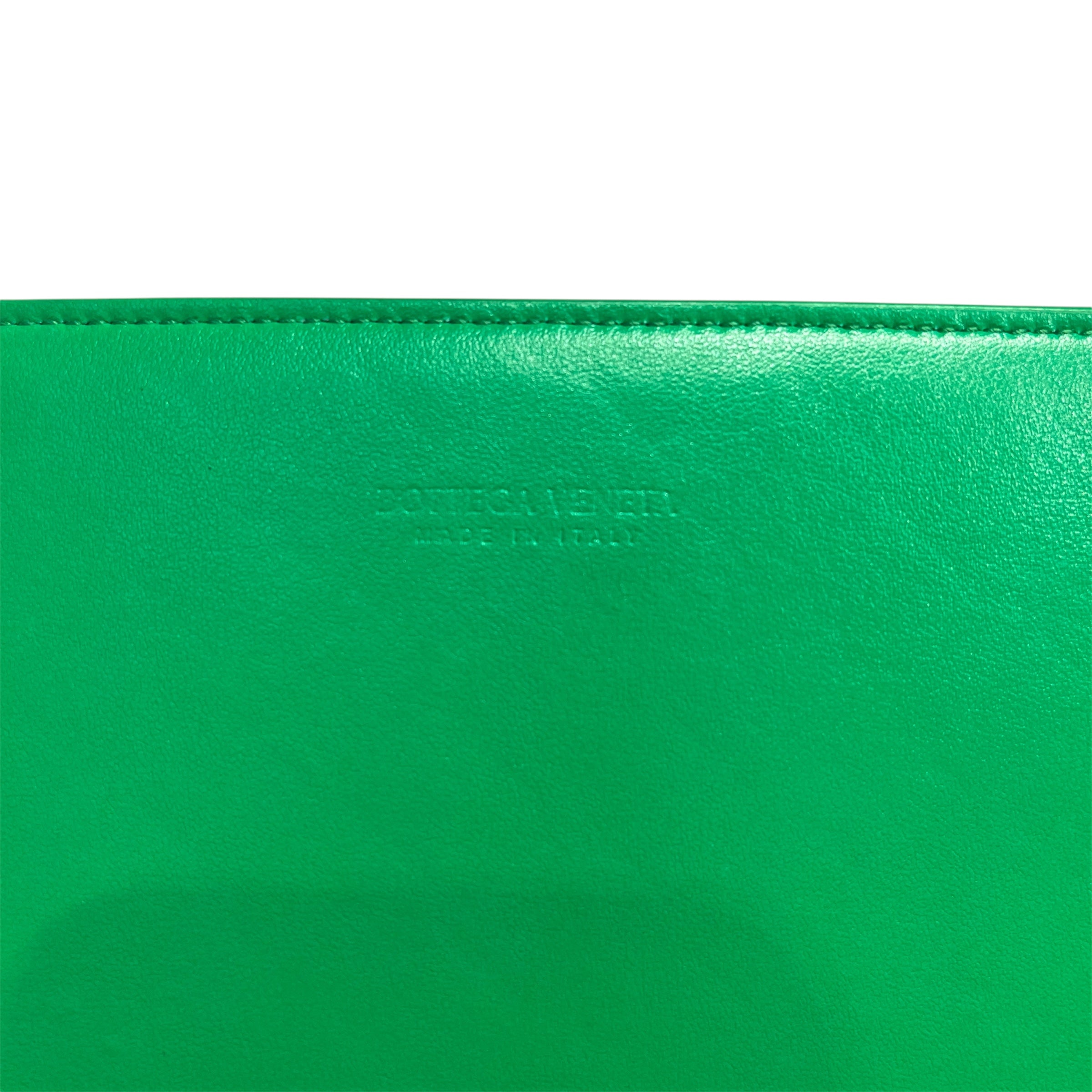 BOTTEGA VENETA/Pouch/Leather/GRN/FLIP POUCH view 3