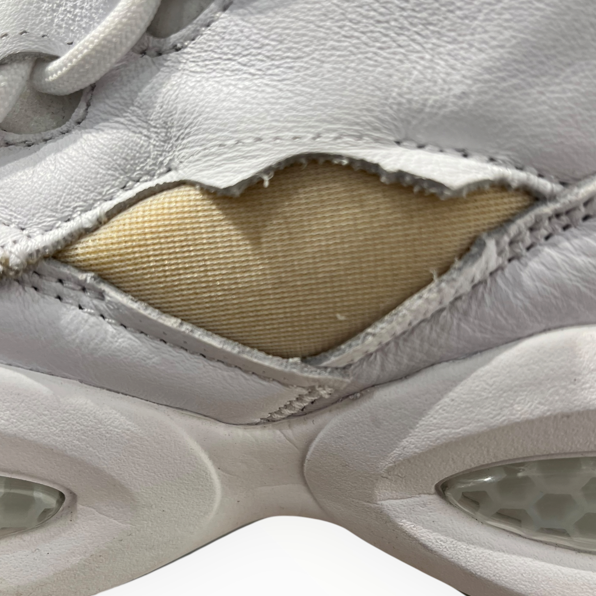 Reebok/Maison Margiela/Hi-Sneakers/US 10/Leather/WHT/MARGIELA REEBOK QUESTION view 5