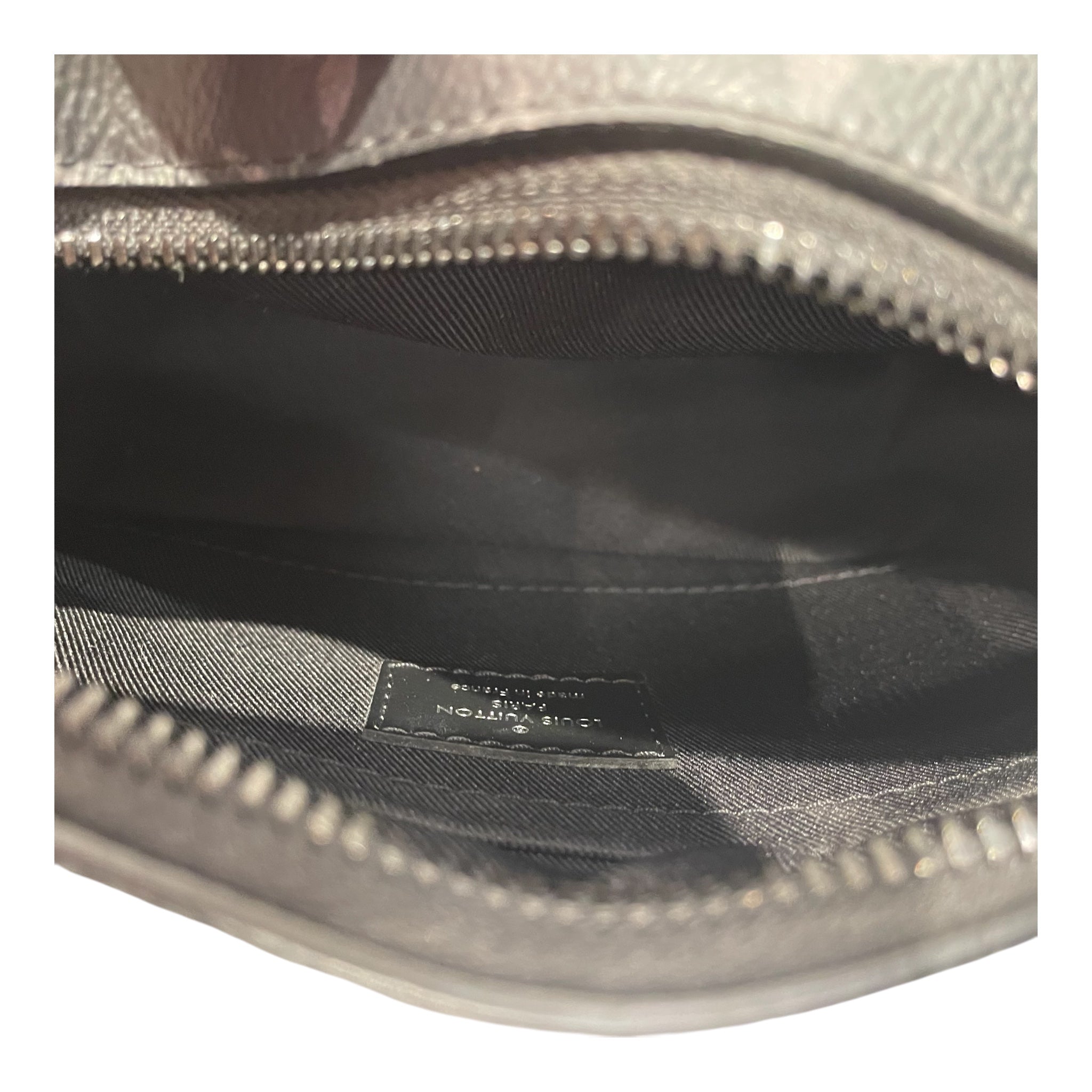 LOUIS VUITTON/Cross Body Bag/Monogram/Leather/BLK/FL4210 Mini Trunk view 3