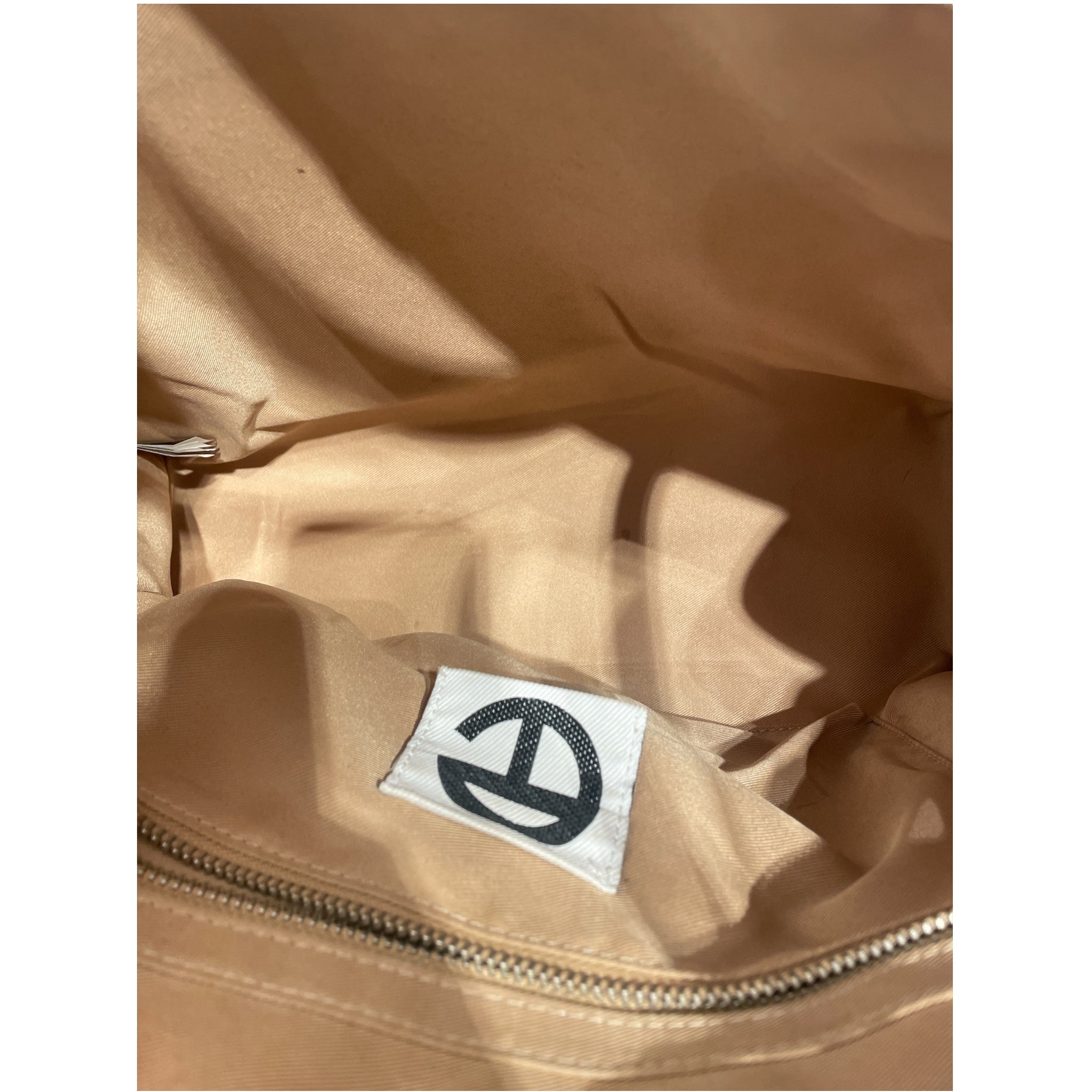 Telfar/Cross Body Bag/Leather/BEG/Medium view 3