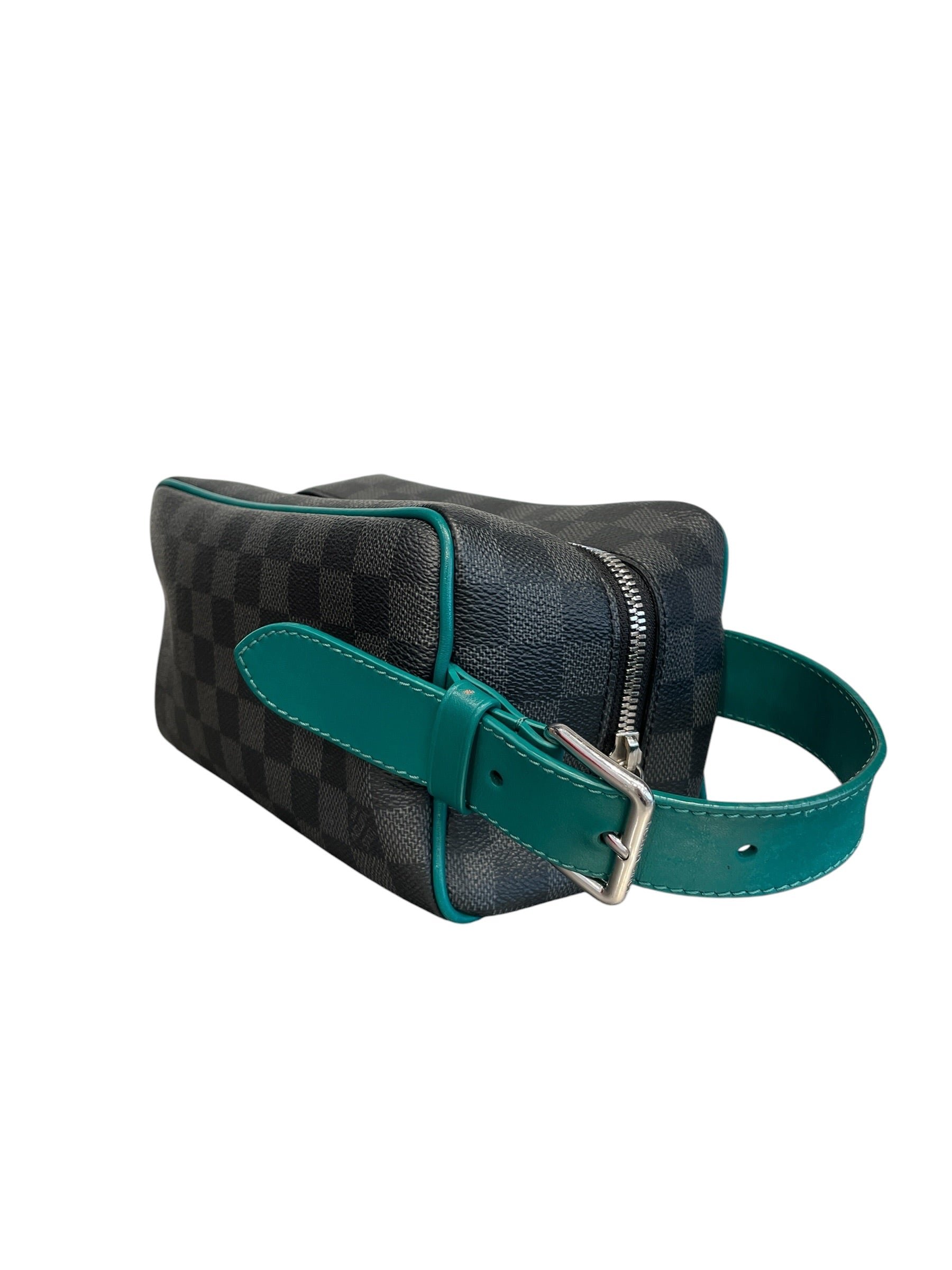 LOUIS VUITTON/Pouch/All Over Print/Leather/BLK/locket dropp kit green buckle view 3