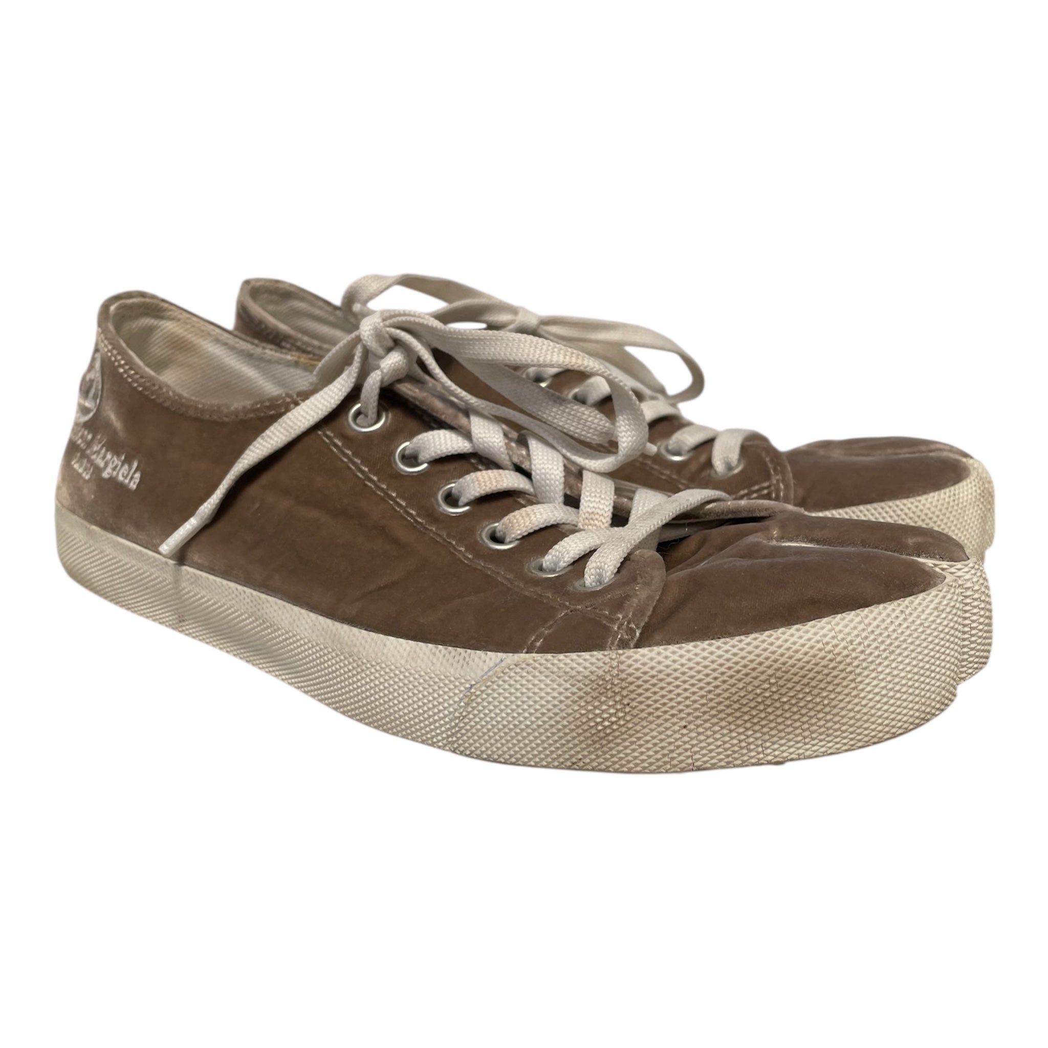Martin Margiela/Low-Sneakers/EU 41/Suede/BEG/felt tabi sneakers view 1