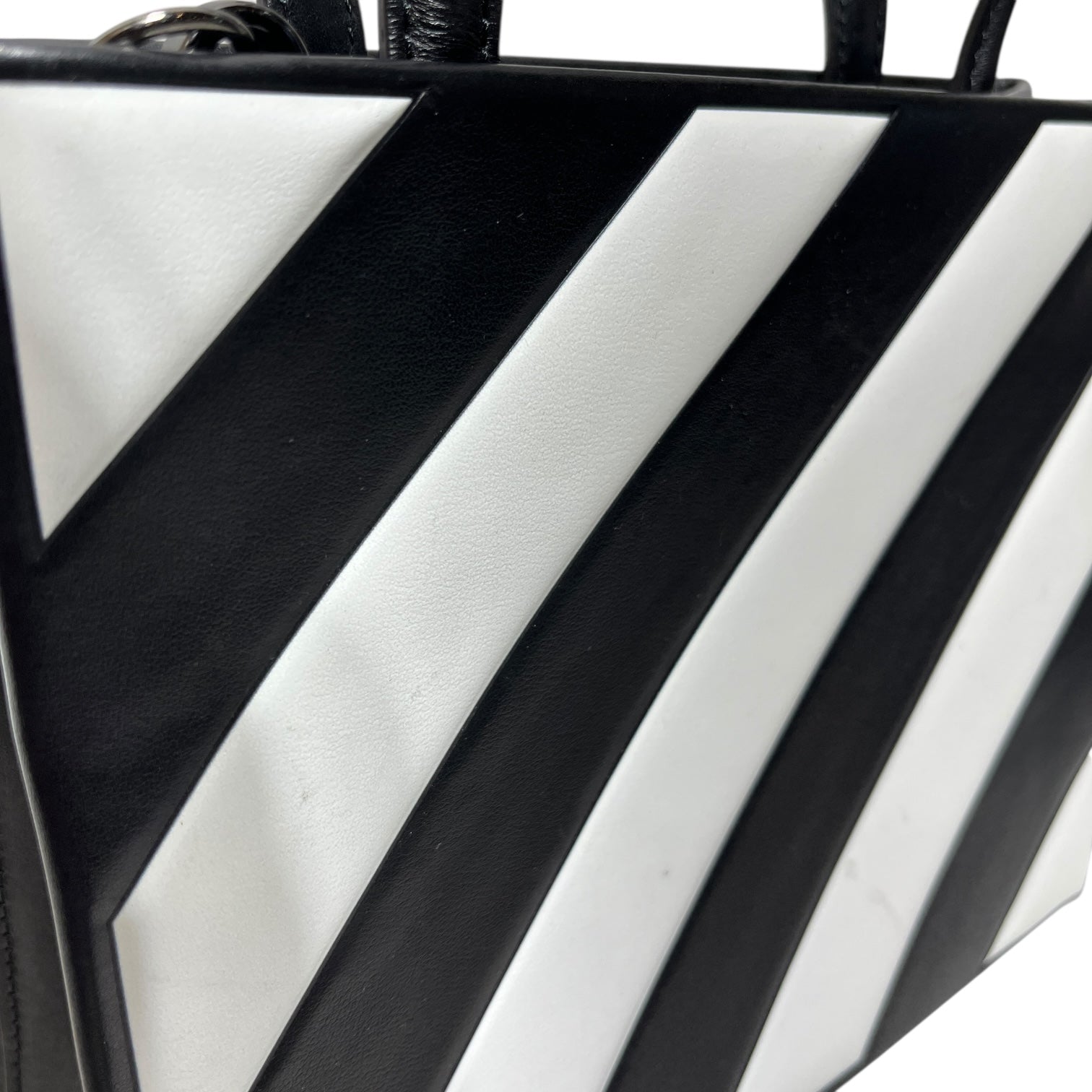 OFF-WHITE/Cross Body Bag/Stripe/Leather/BLK/DIAGONAL STRIPE/ YELLOW STRAP view 3