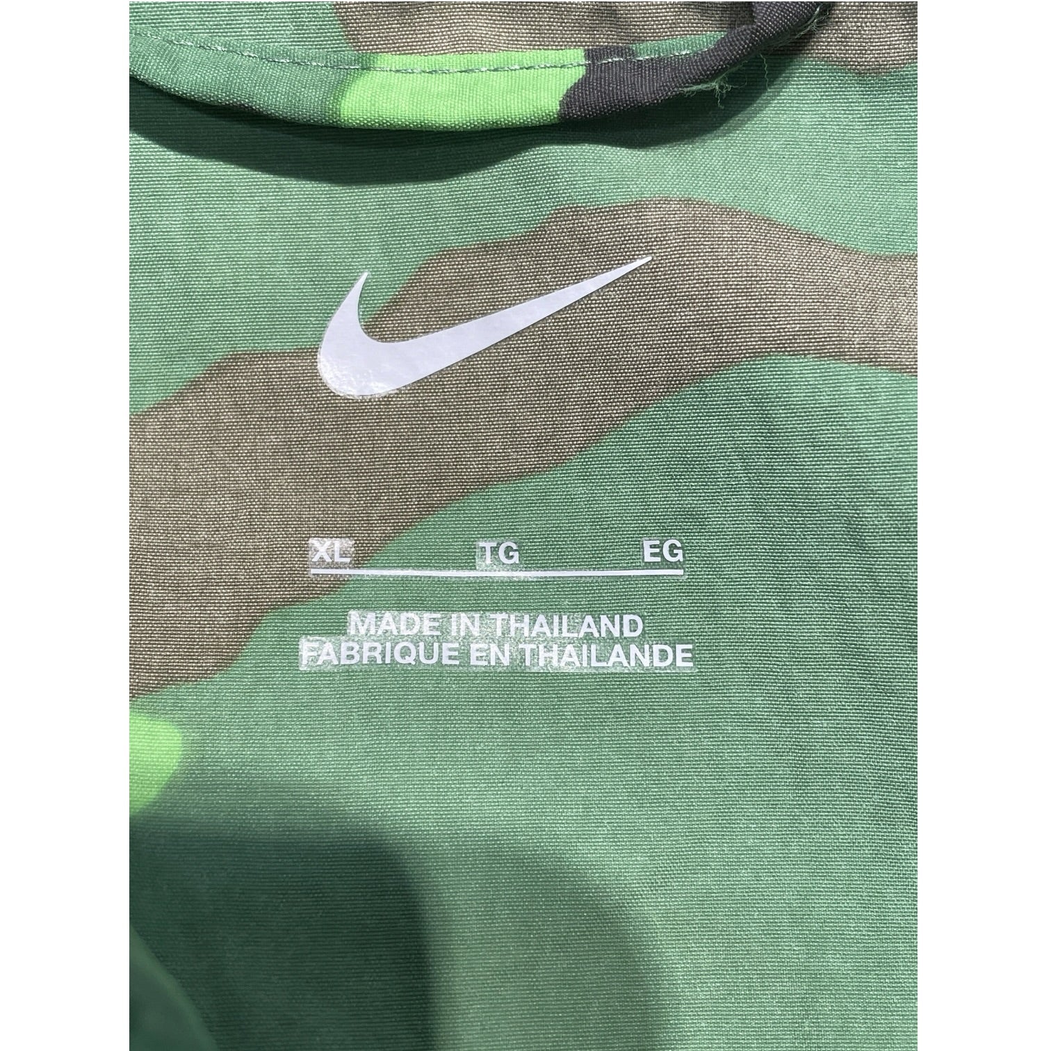 NIKE/Windbreaker/XL/Nylon/GRN/Camouflage/ view 3