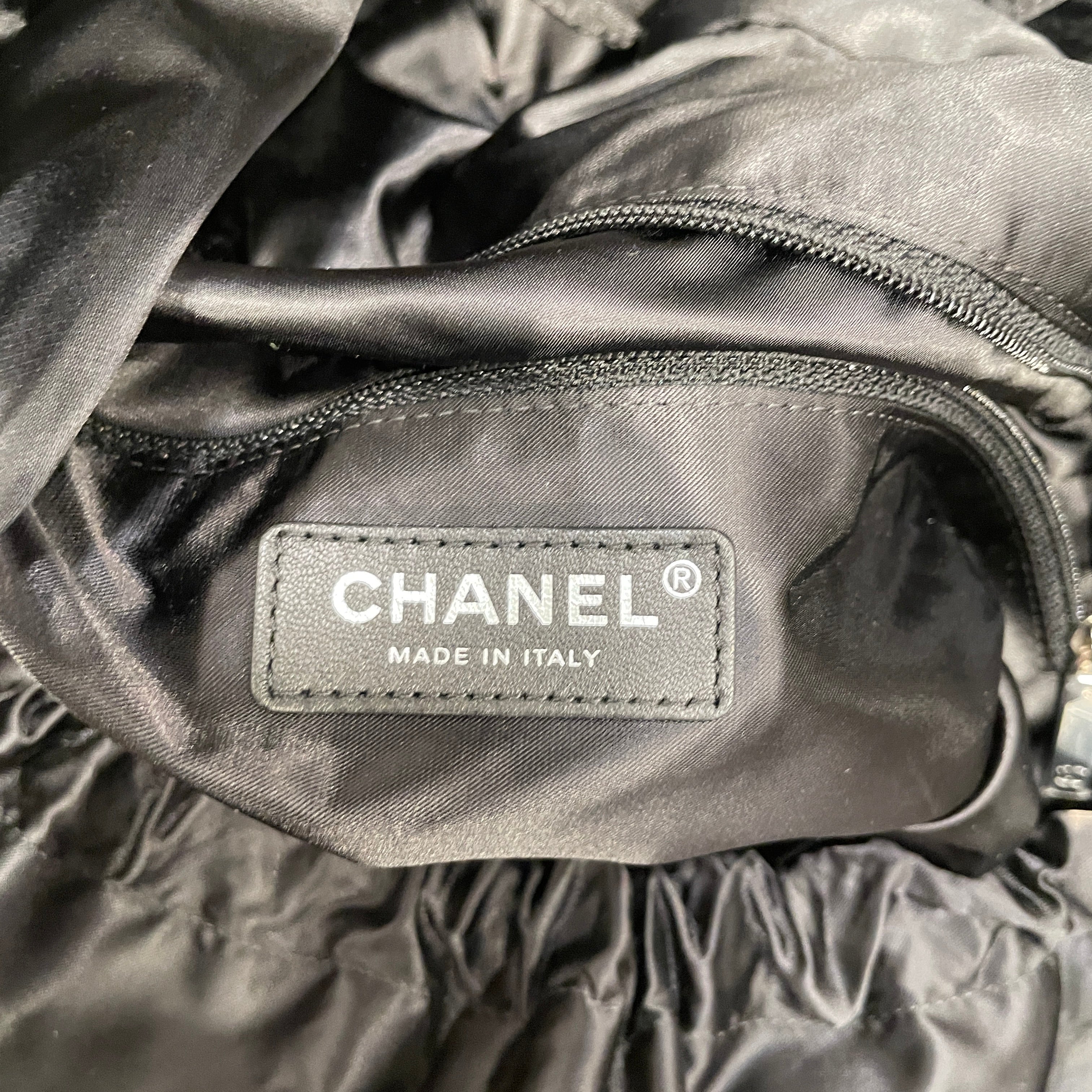 CHANEL/Bag/Nylon/BLK/NYLON SPORTS LINE GYM BAG view 4