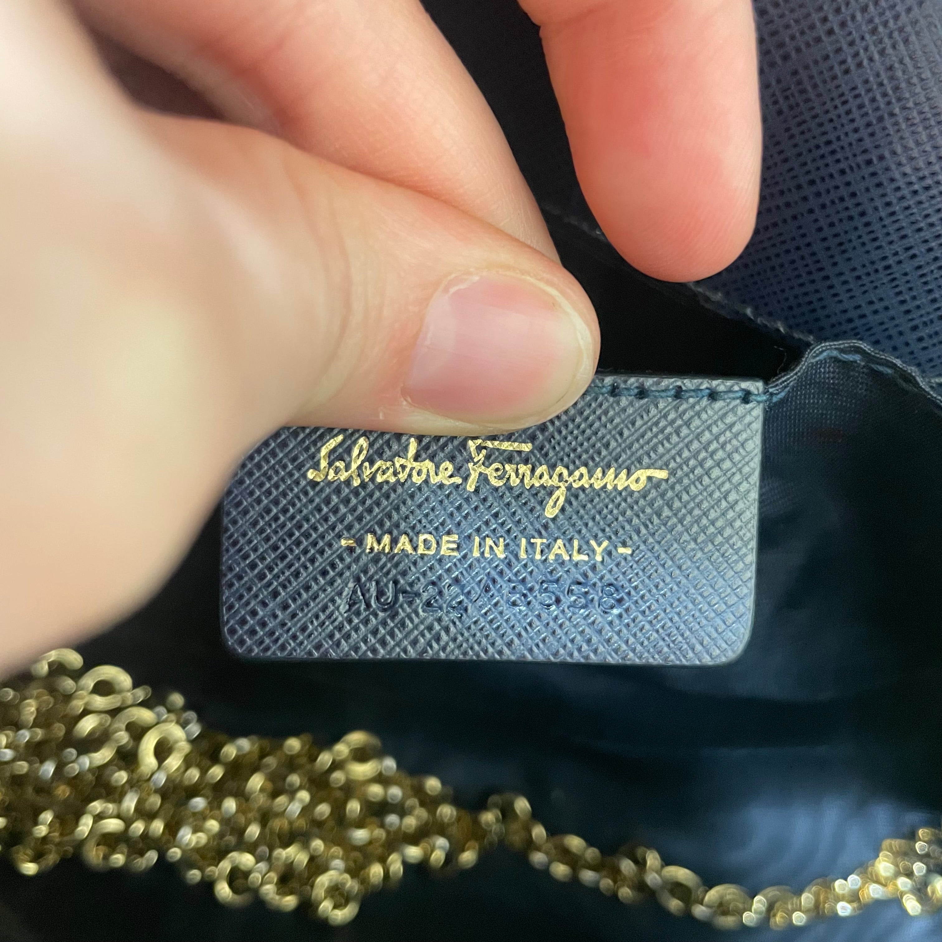 Salvatore Ferragamo/Cross Body Bag/Leather/NVY/VARA BOW view 5