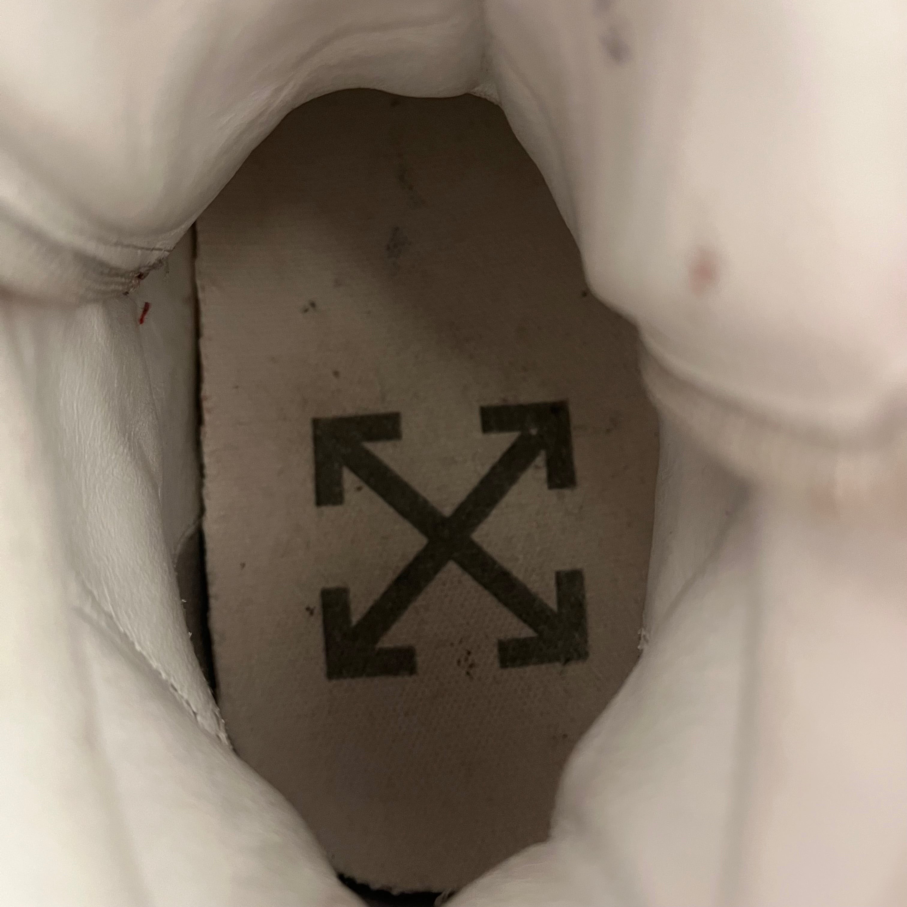 OFF-WHITE/Hi-Sneakers/US 9/Leather/WHT/RED CROSSES OTS view 3