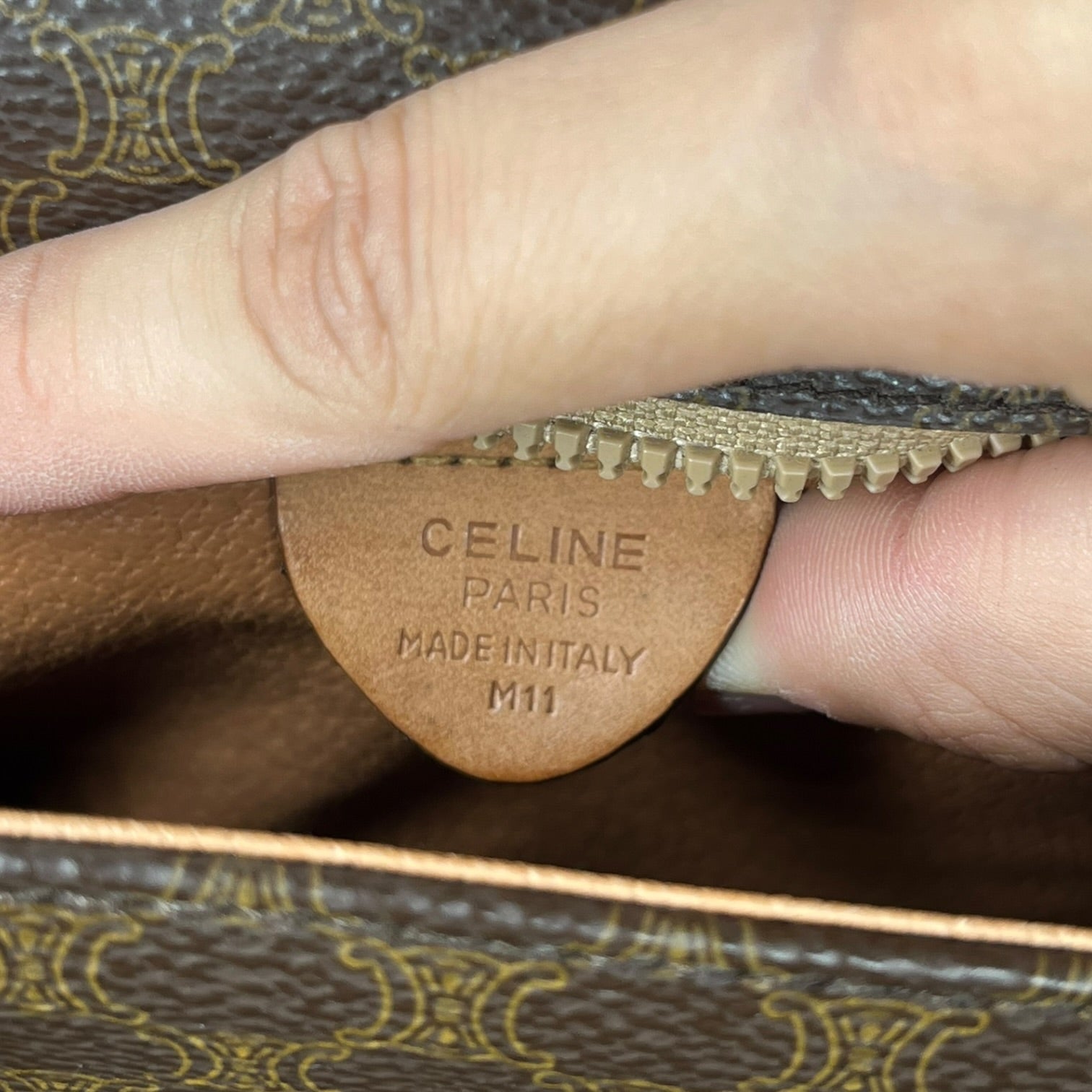 CELINE/Cross Body Bag/Monogram/Leather/BRW/Macadam view 3