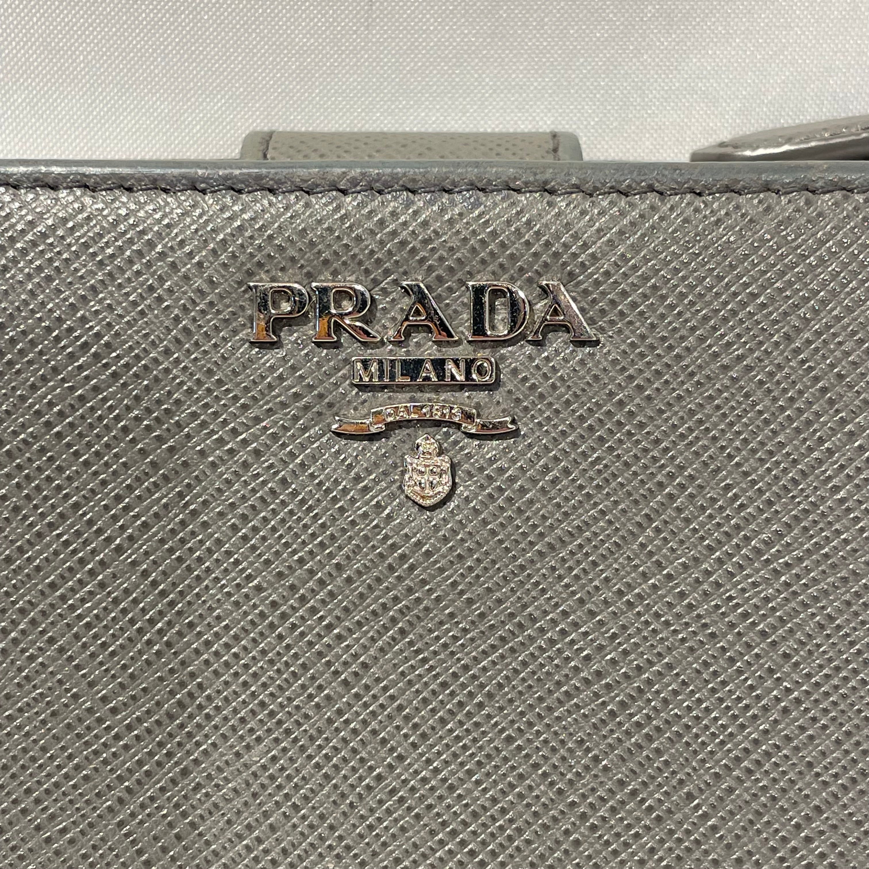PRADA/Trifold Wallet/Leather/GRY/L's/ view 4