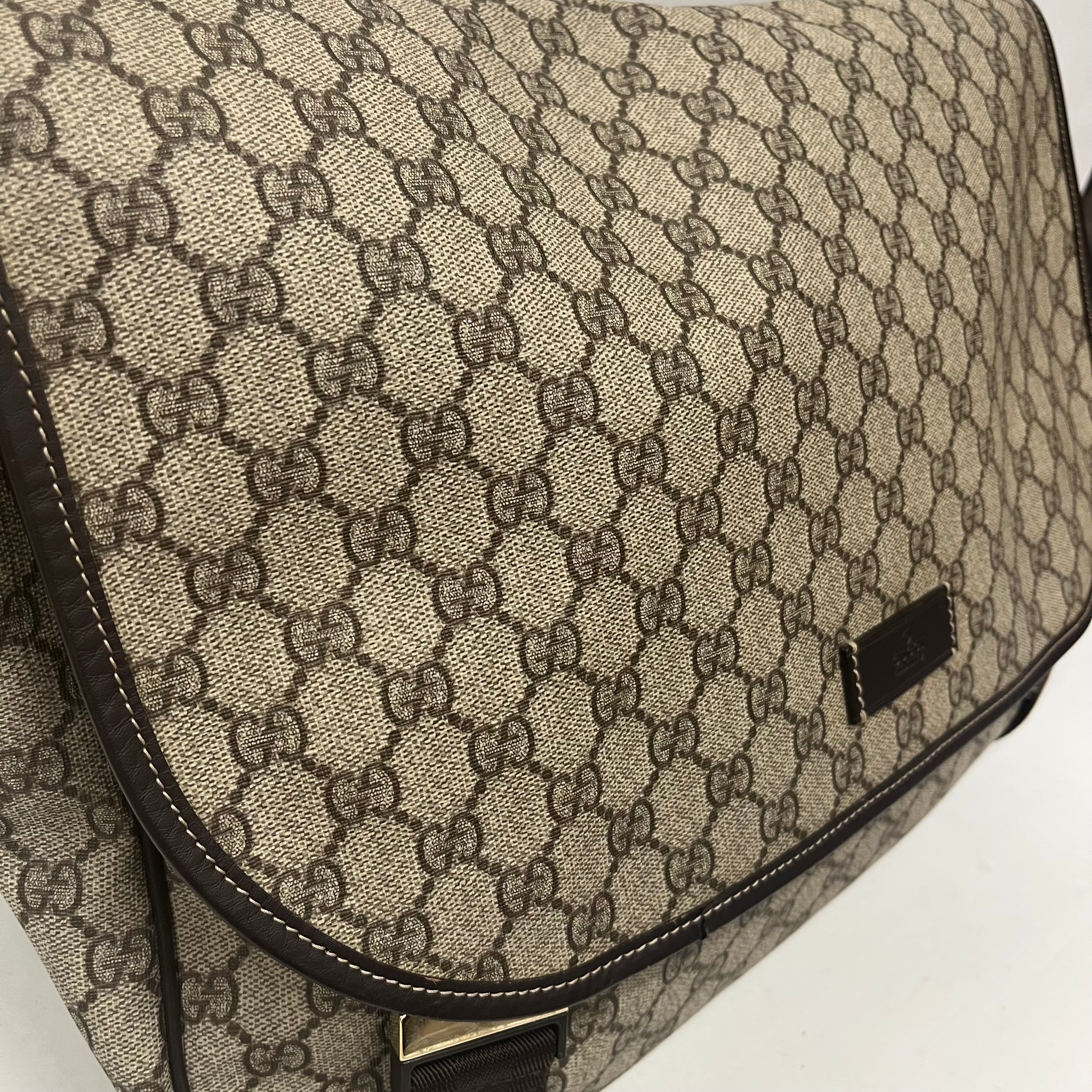 GUCCI/Bag/Camouflage/BEG/GG Supreme Messenger Bag view 6