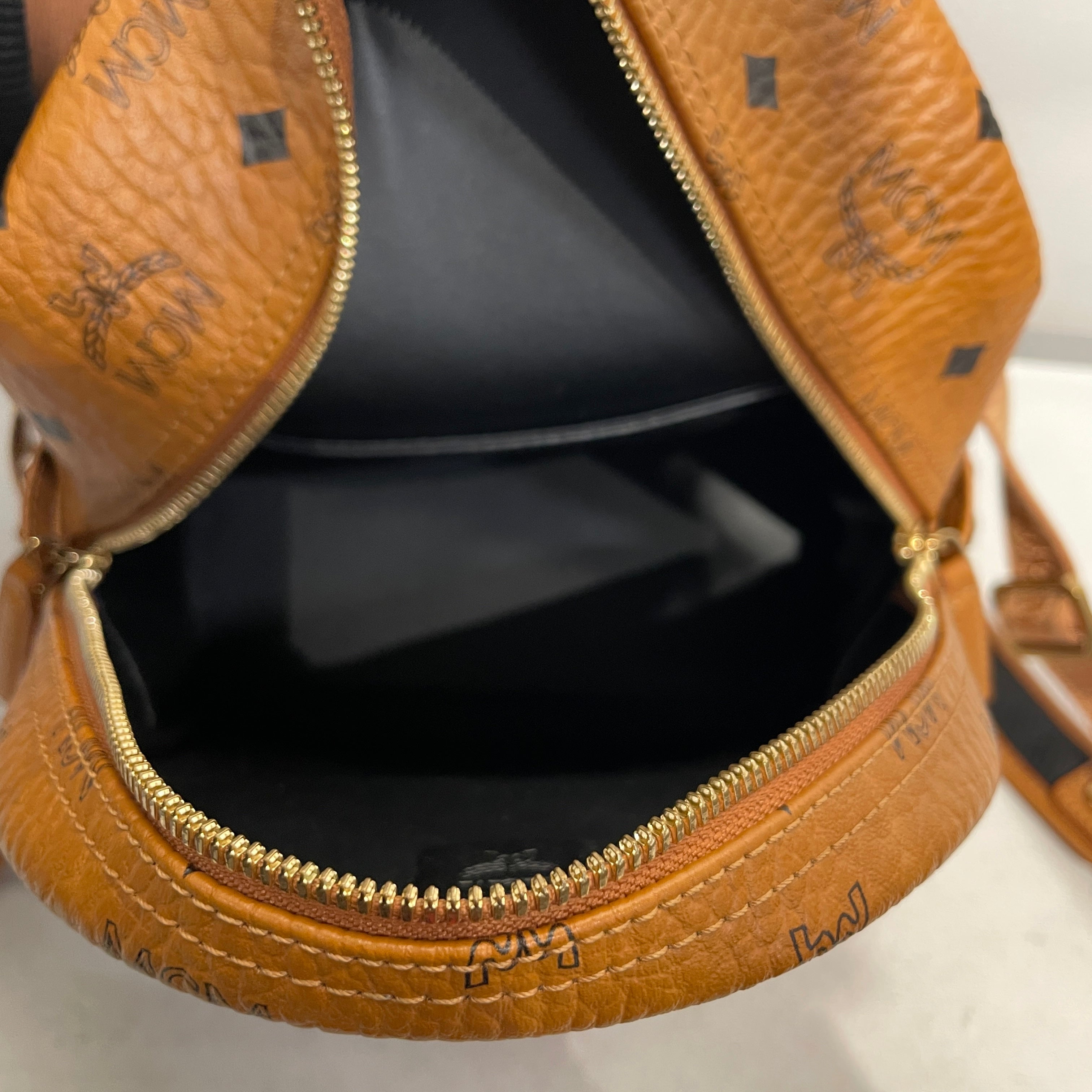 MCM/Backpack/Leather/CML/3028e view 4