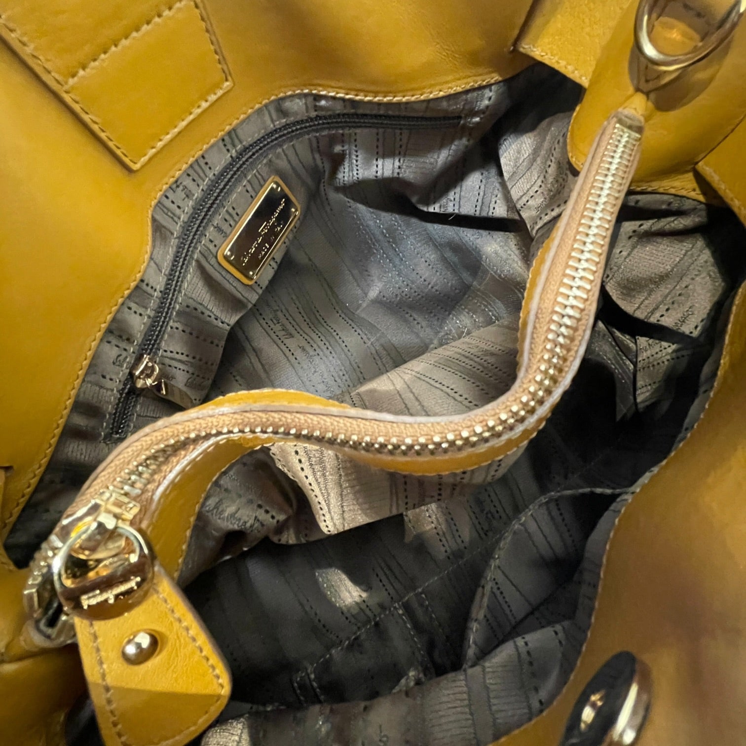 Salvatore Ferragamo/Tote Bag/Leather/YEL/Gancini W Gold Chain view 6