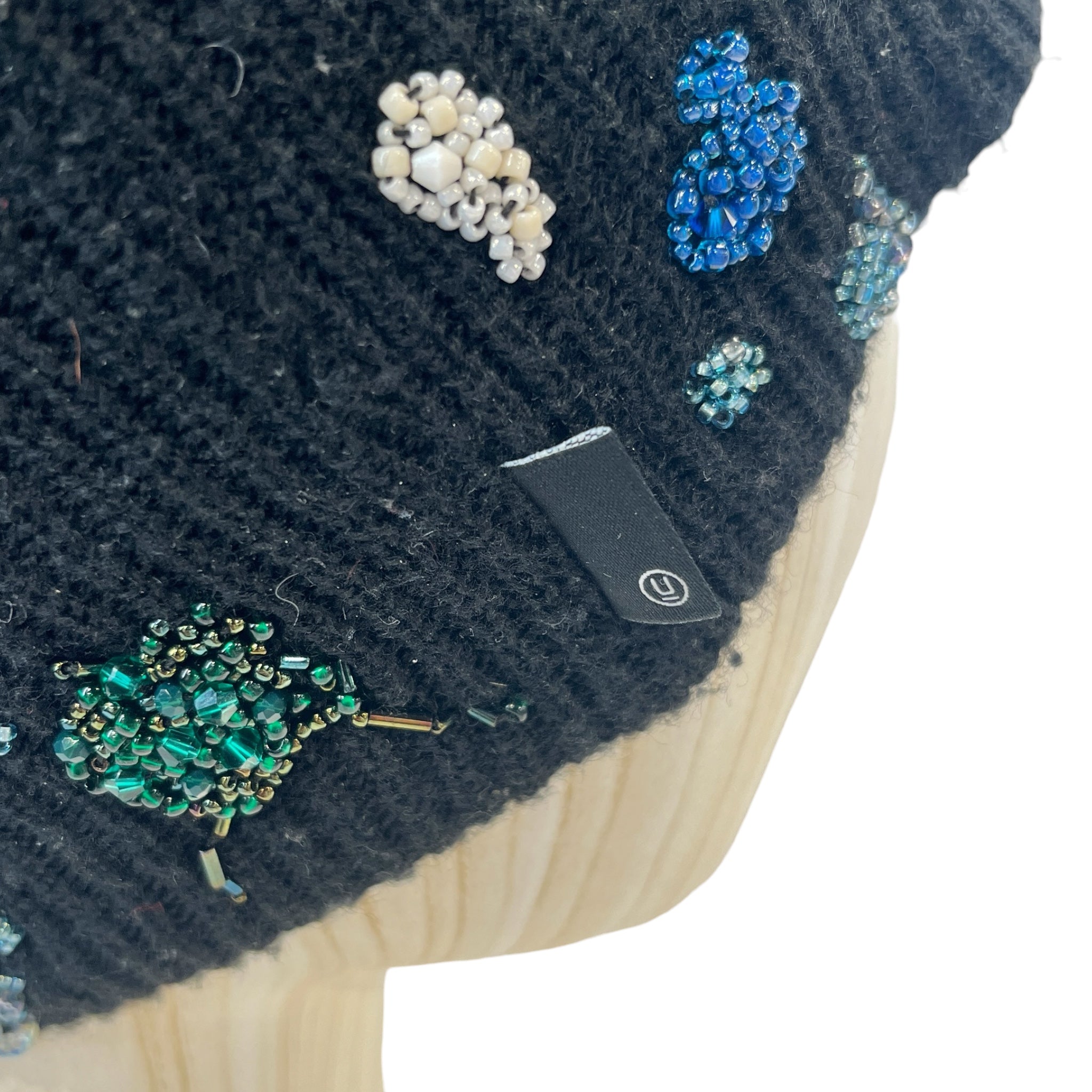 UNDERCOVER/Beanie/Acrylic/BLK/F/W 23 BEADED EMBELLISHMENTS view 3