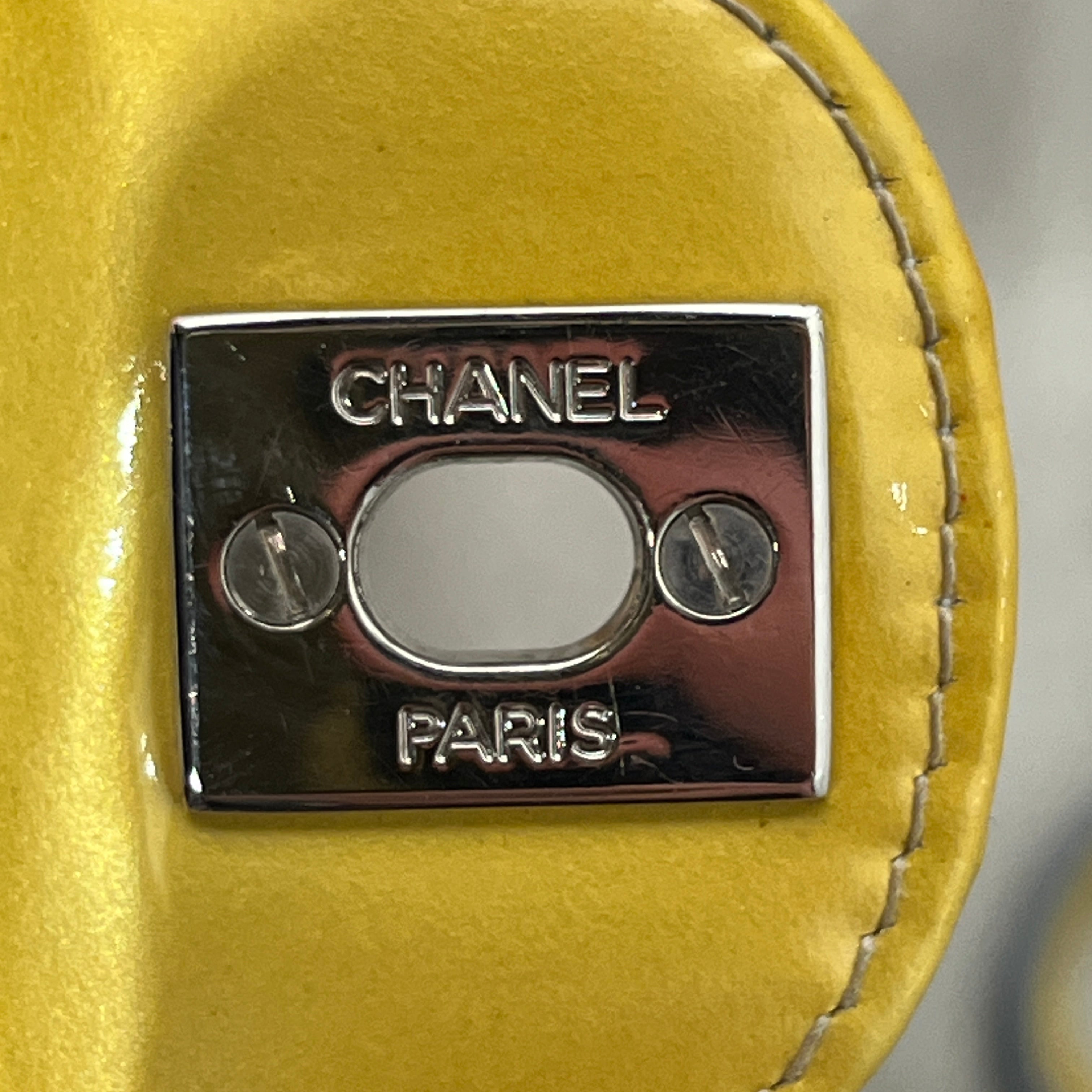 CHANEL/Tote Bag/S/Leather/GLD/PATENT FLAP BAG view 3