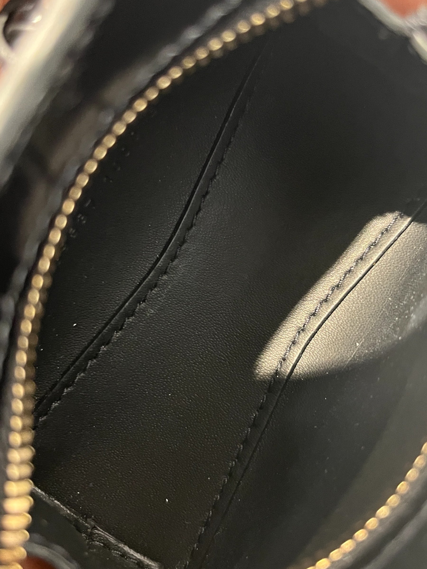 BALENCIAGA/Cross Body Bag/Leather/BLK/Croc embossed view 4