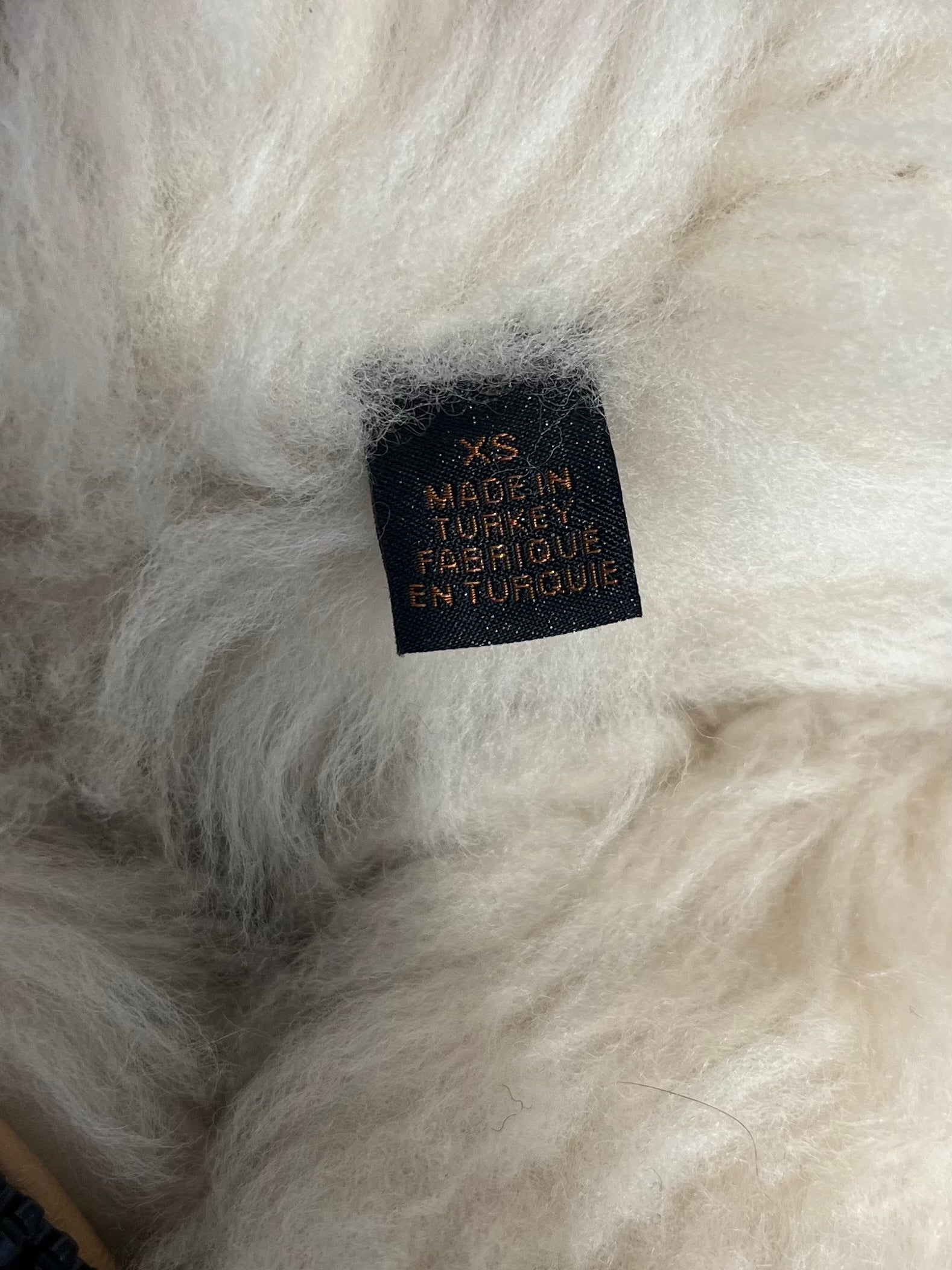 COACH/Vest/L/BEG/reverisble yak fur vest view 5