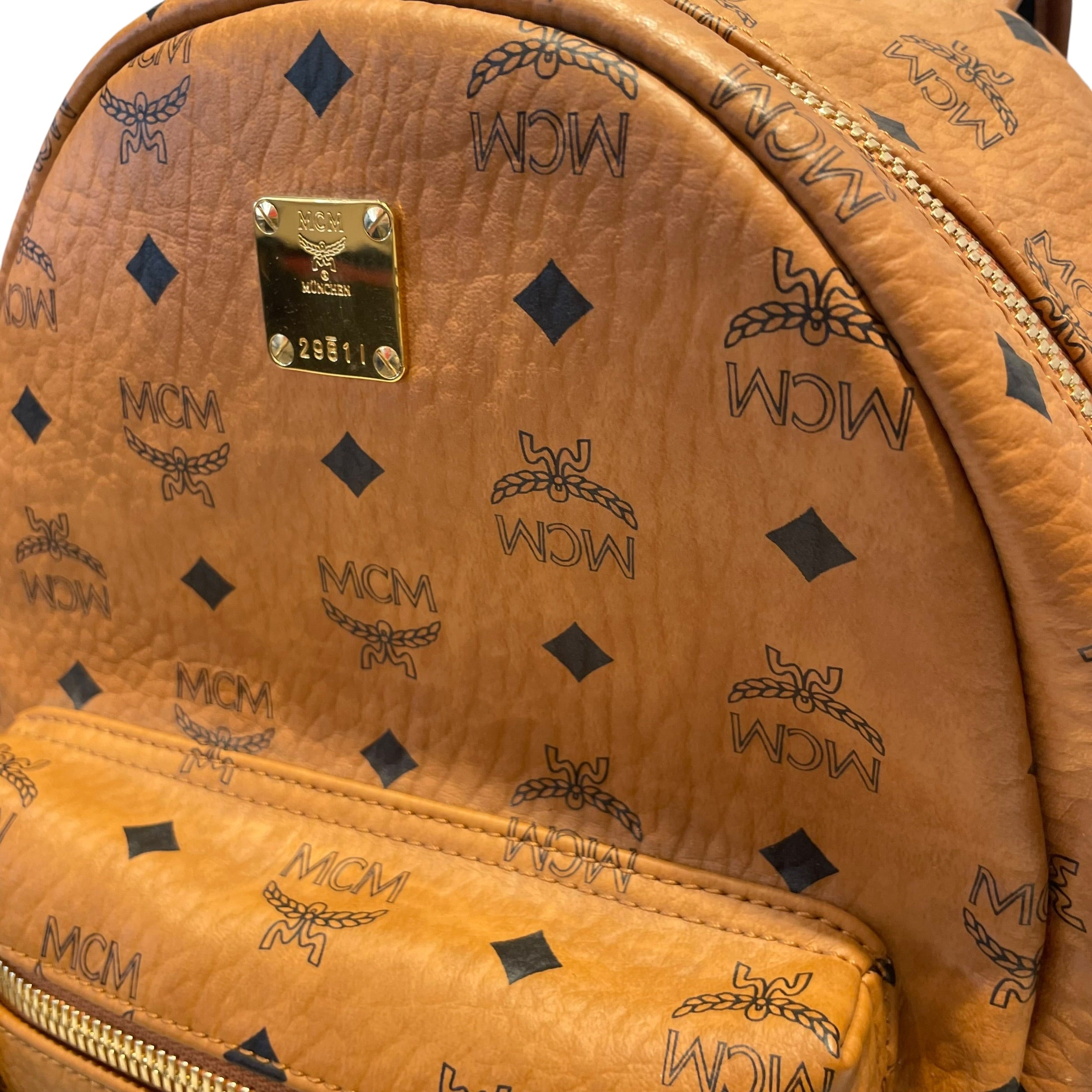 MCM/Bag/Monogram/ORN/canvas/pyramid studs view 4