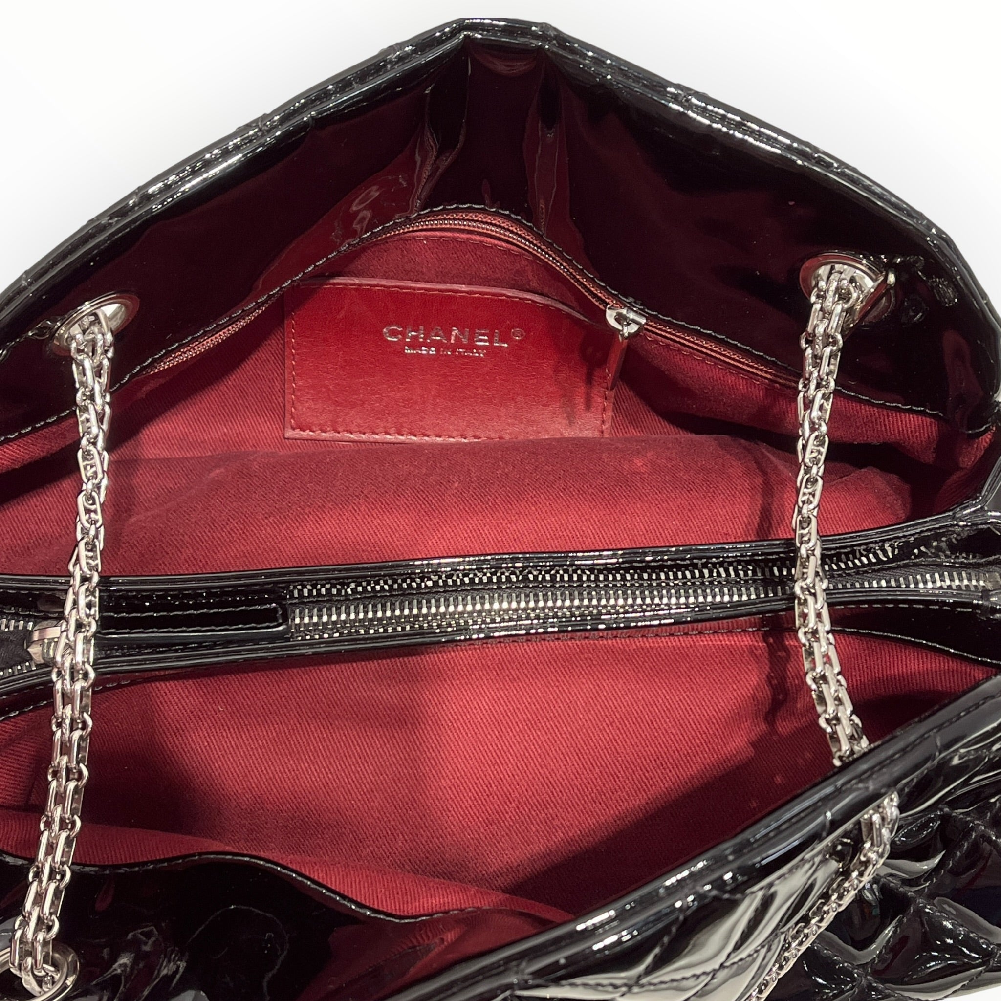 CHANEL/Bag/Leather/BLK/patent just mademoiselle quilt view 4
