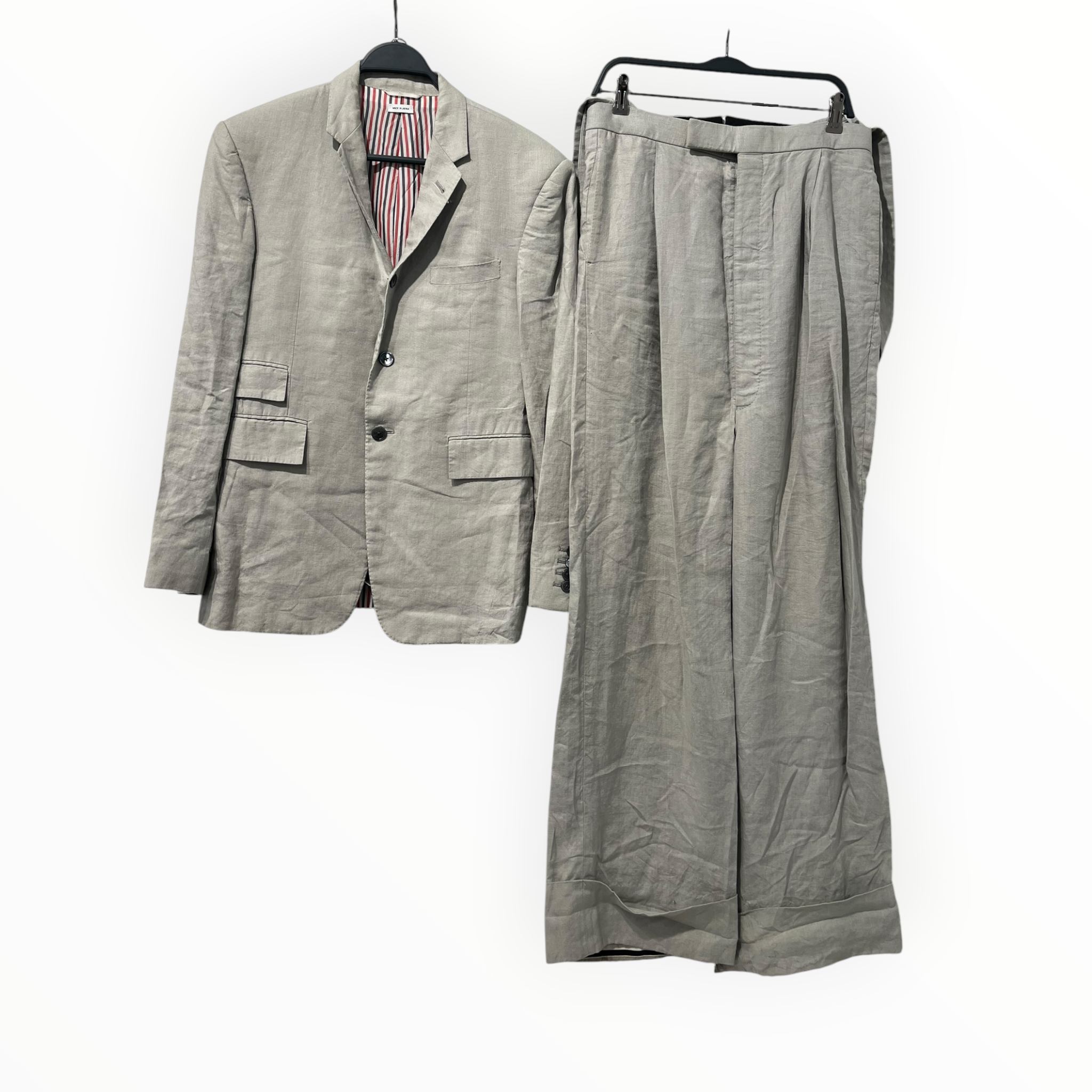 THOM BROWNE. NEW YORK/T&B Set/0/Linen/GRY/PLEATED PANTS W SUSPENDERS view 1
