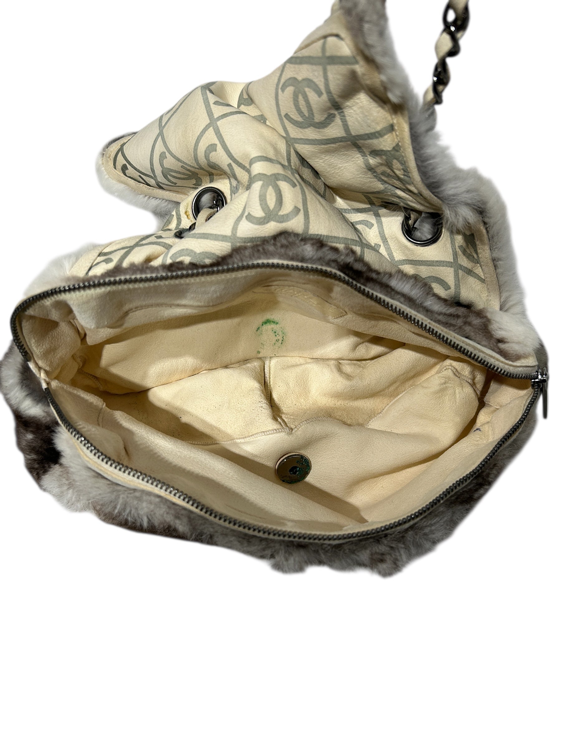 CHANEL/Bag/Animal Pattern/Fur/GRY/CHINCHILLA FUR FLAP BAG view 4