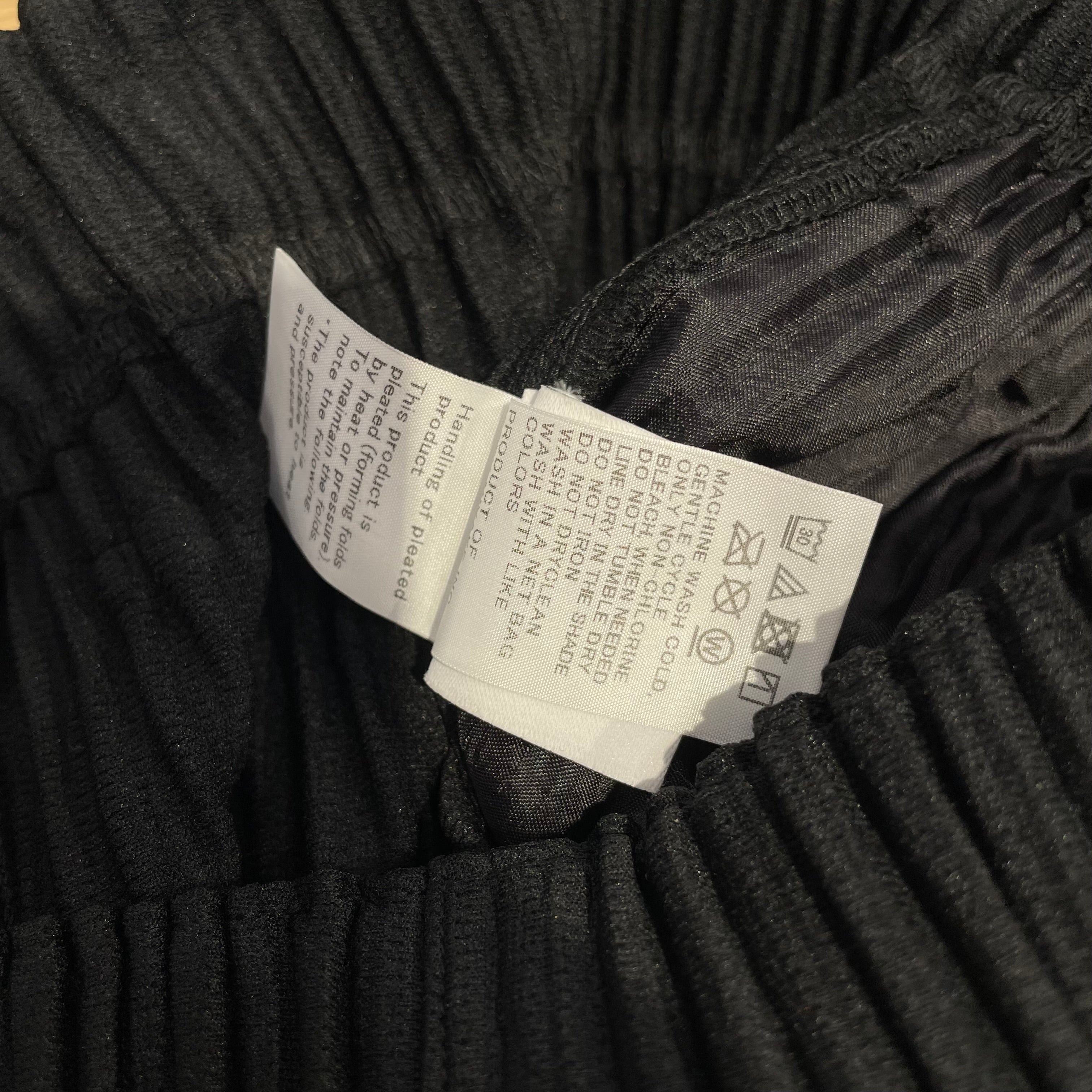 HOMME PLISSE ISSEY MIYAKE/Pants/2/Polyester/BLK/PLAIN PLEATED SLACKS view 4