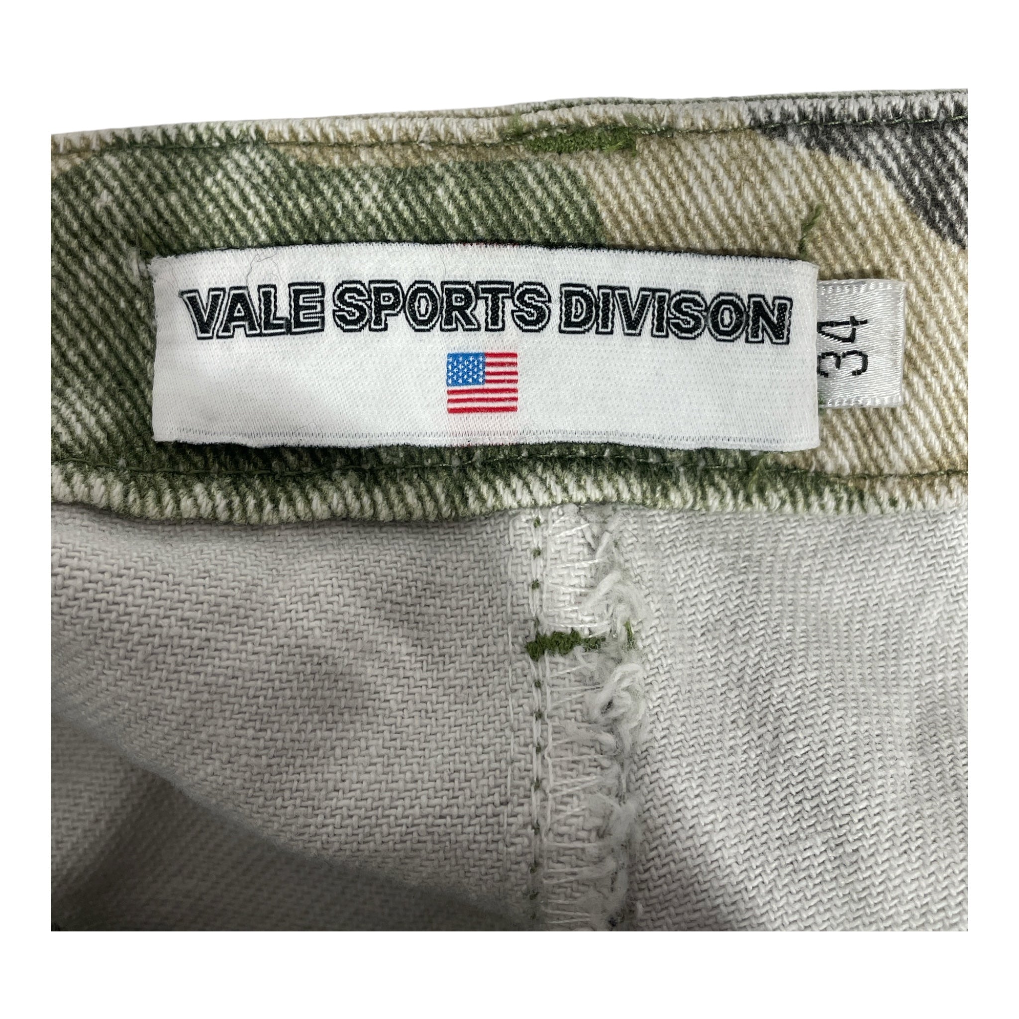 Vale/Shorts/34/Cotton/GRN/Camouflage/Pearl Soulja Shorts view 3